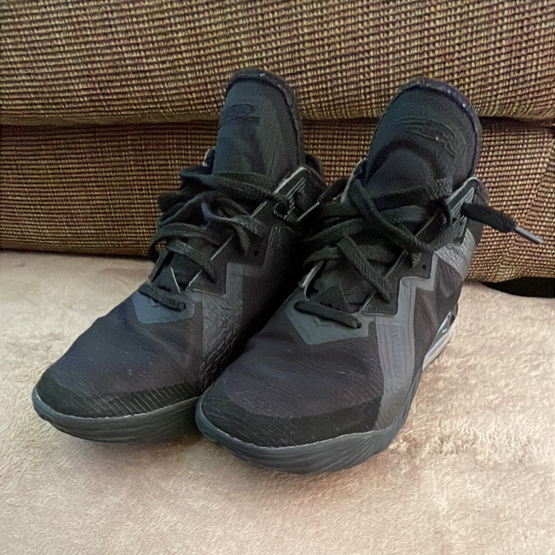 NIKE LEBRON 18 LOW "BLACK"