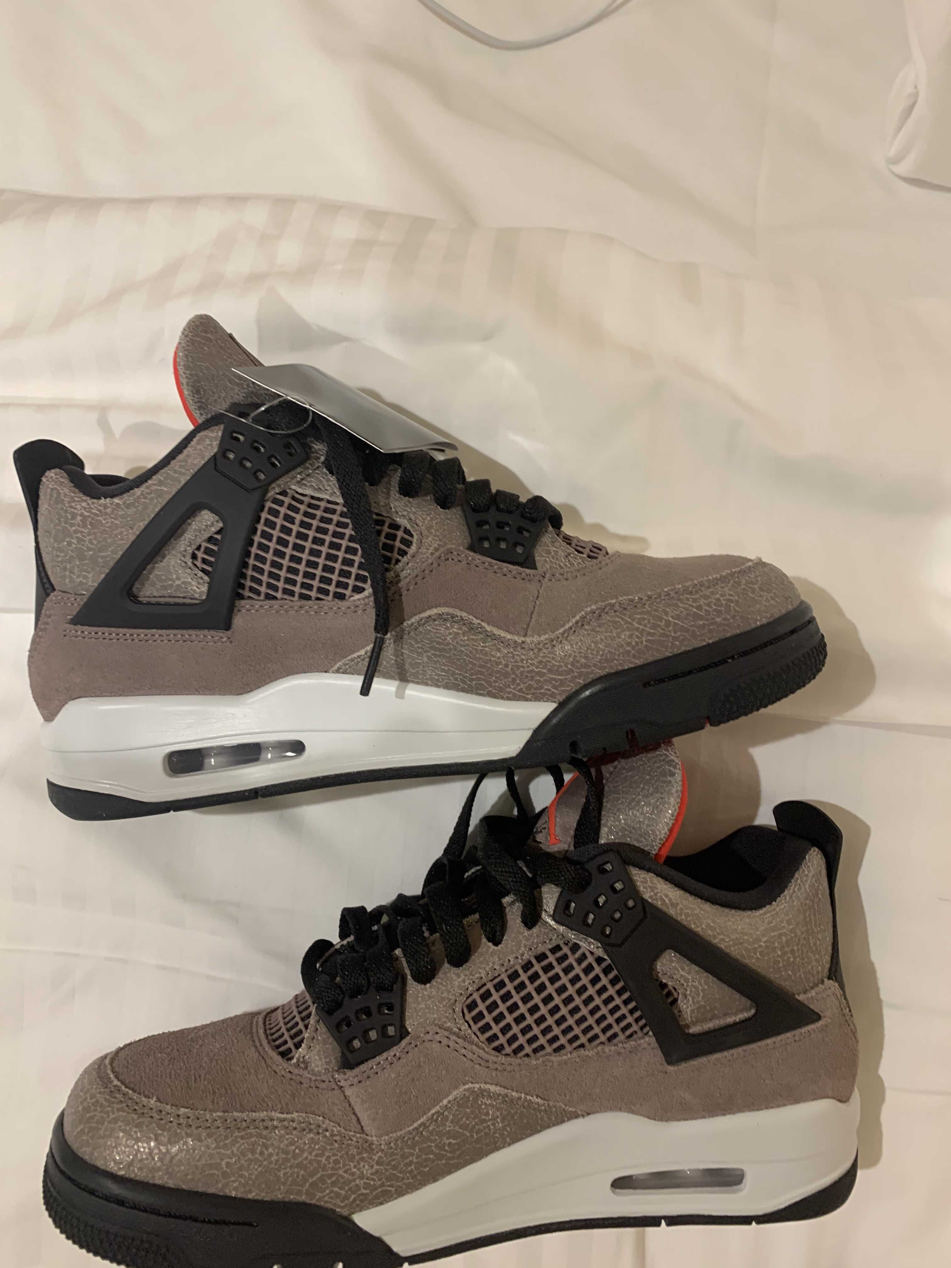 Nike Air Jordan 4 "Taupe Haze"   