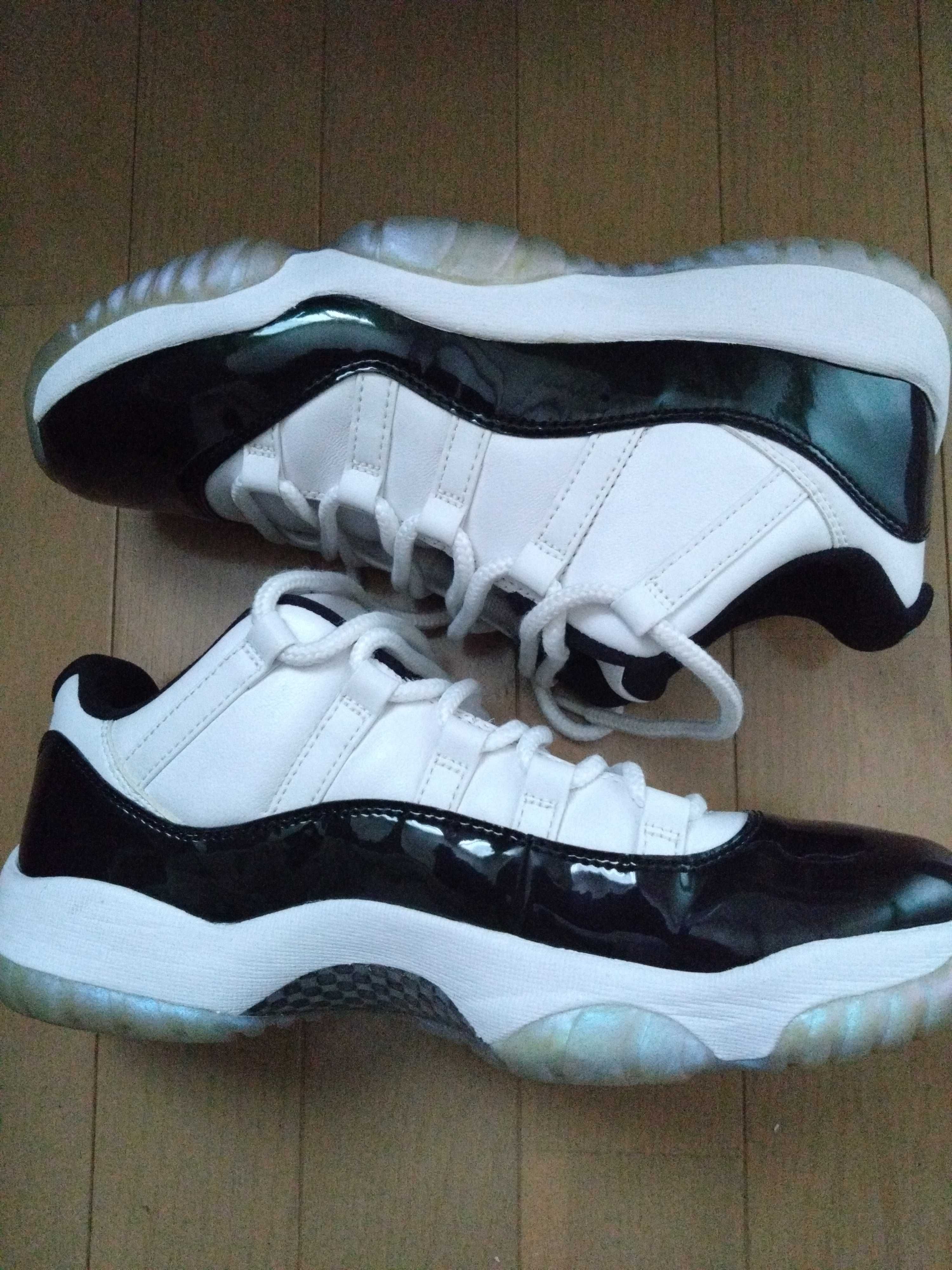 NIKE AIR JORDAN 11 LOW EASTER