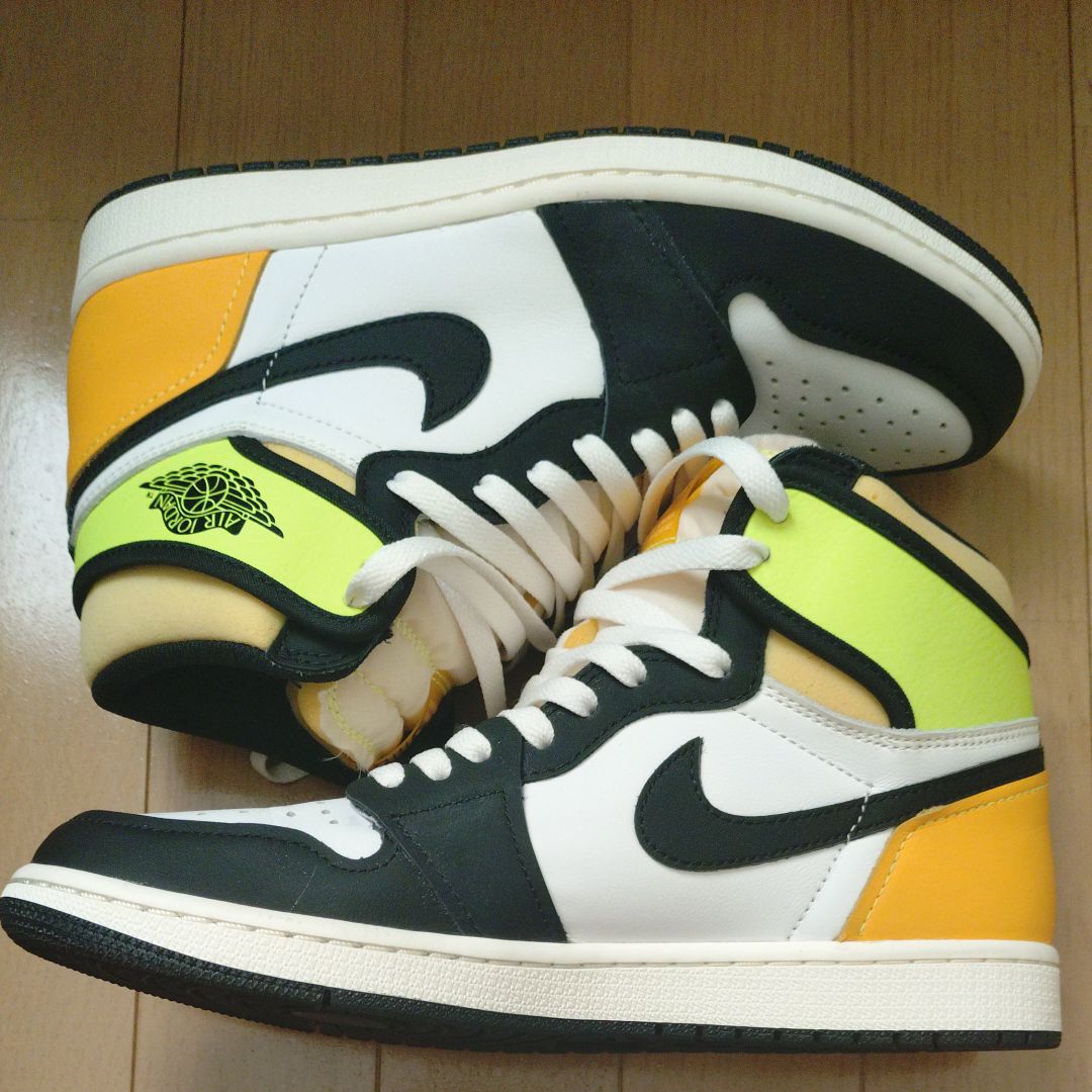 Nike Air Jordan 1 High OG "Volt Gold"