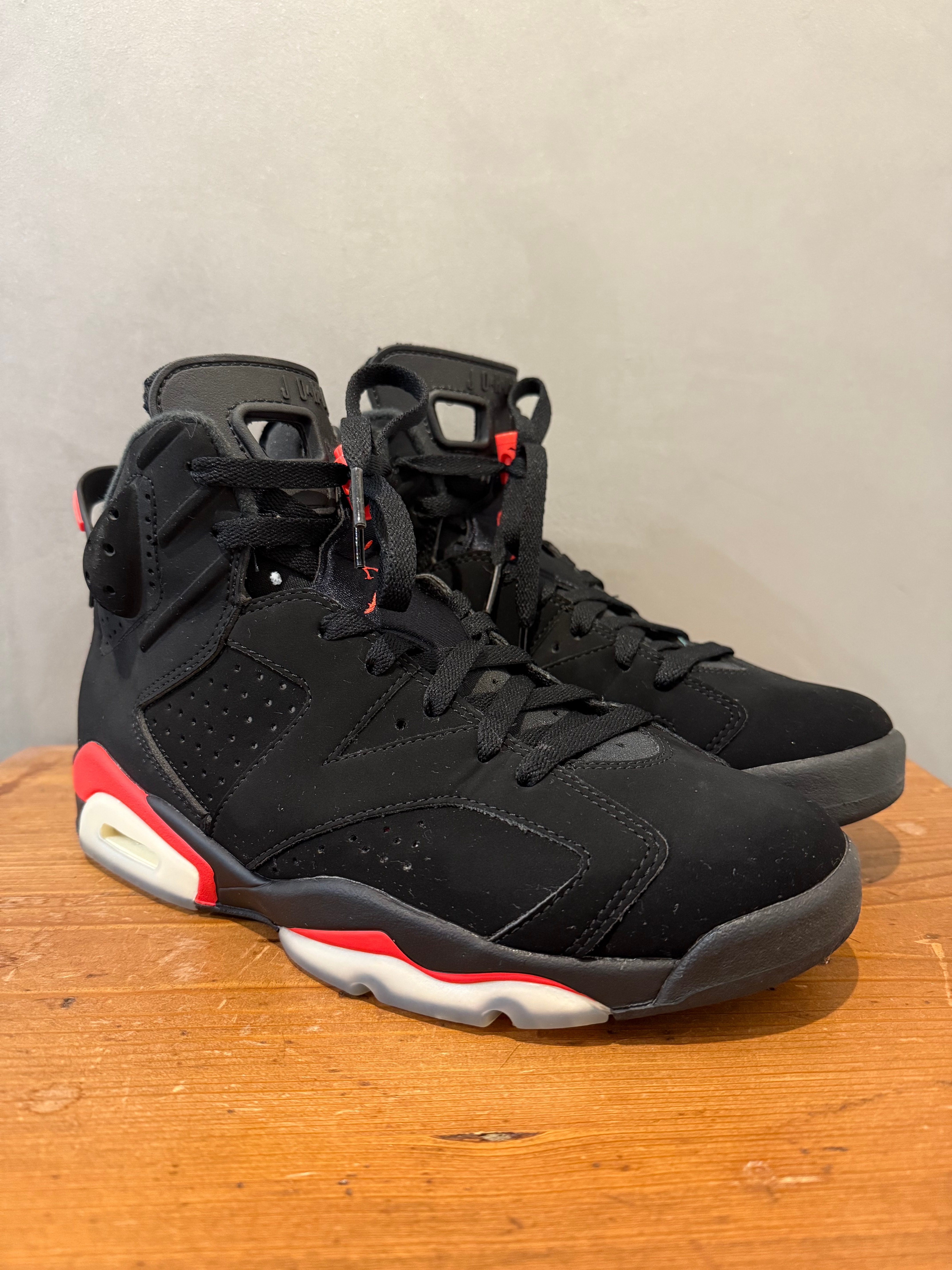 Nike Air Jordan 6 Retro OG "Black/Infrared"