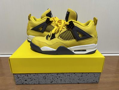 Nike Air Jordan 4 "Tour Yellow"