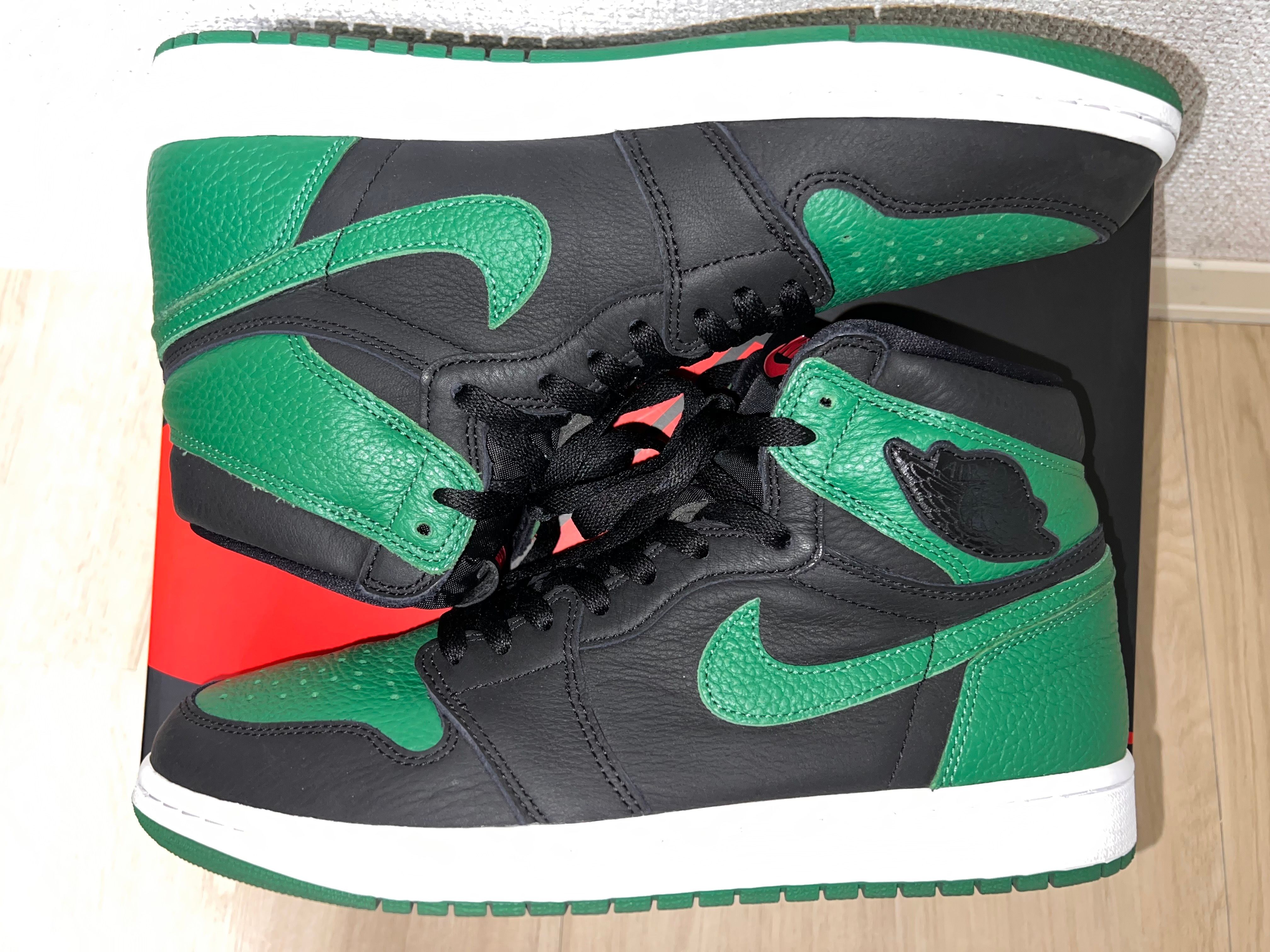 Nike Air Jordan 1 Retro High OG "Black/Pine Green" (2020)