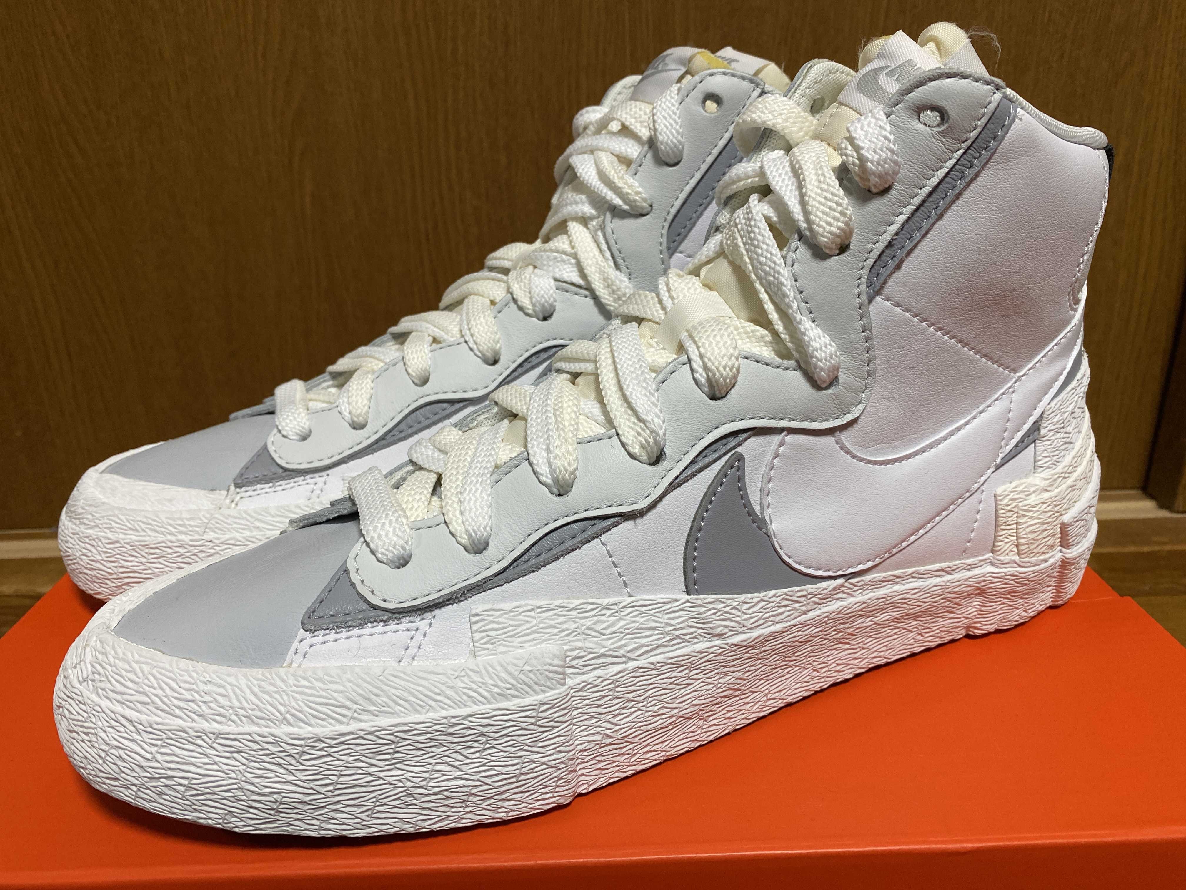sacai × NIKE BLAZER MID "WHITE/WOLF GREY"