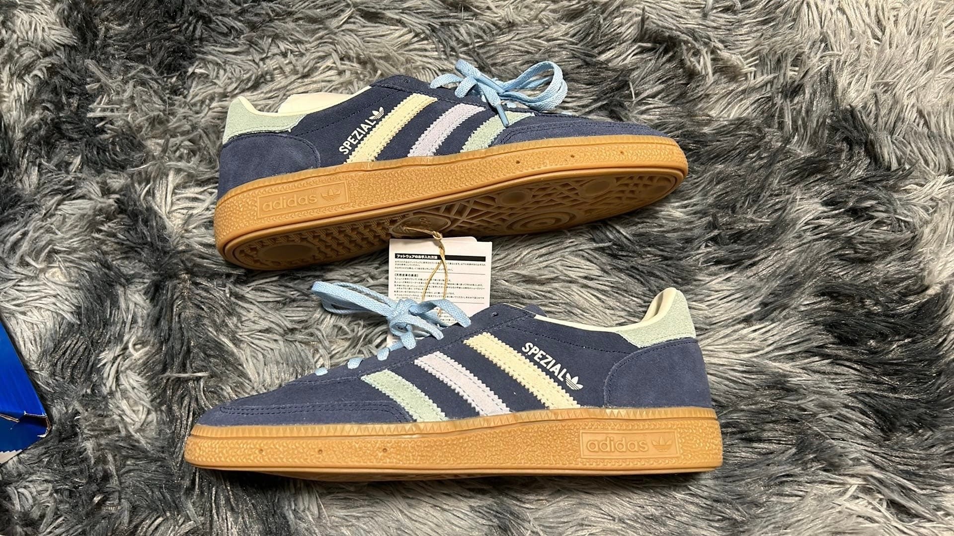 アディダス ウィメンズ ハンドボール スペツィアル "ナイトインディゴ/ヘイジーグリーン/クリアスカイ"