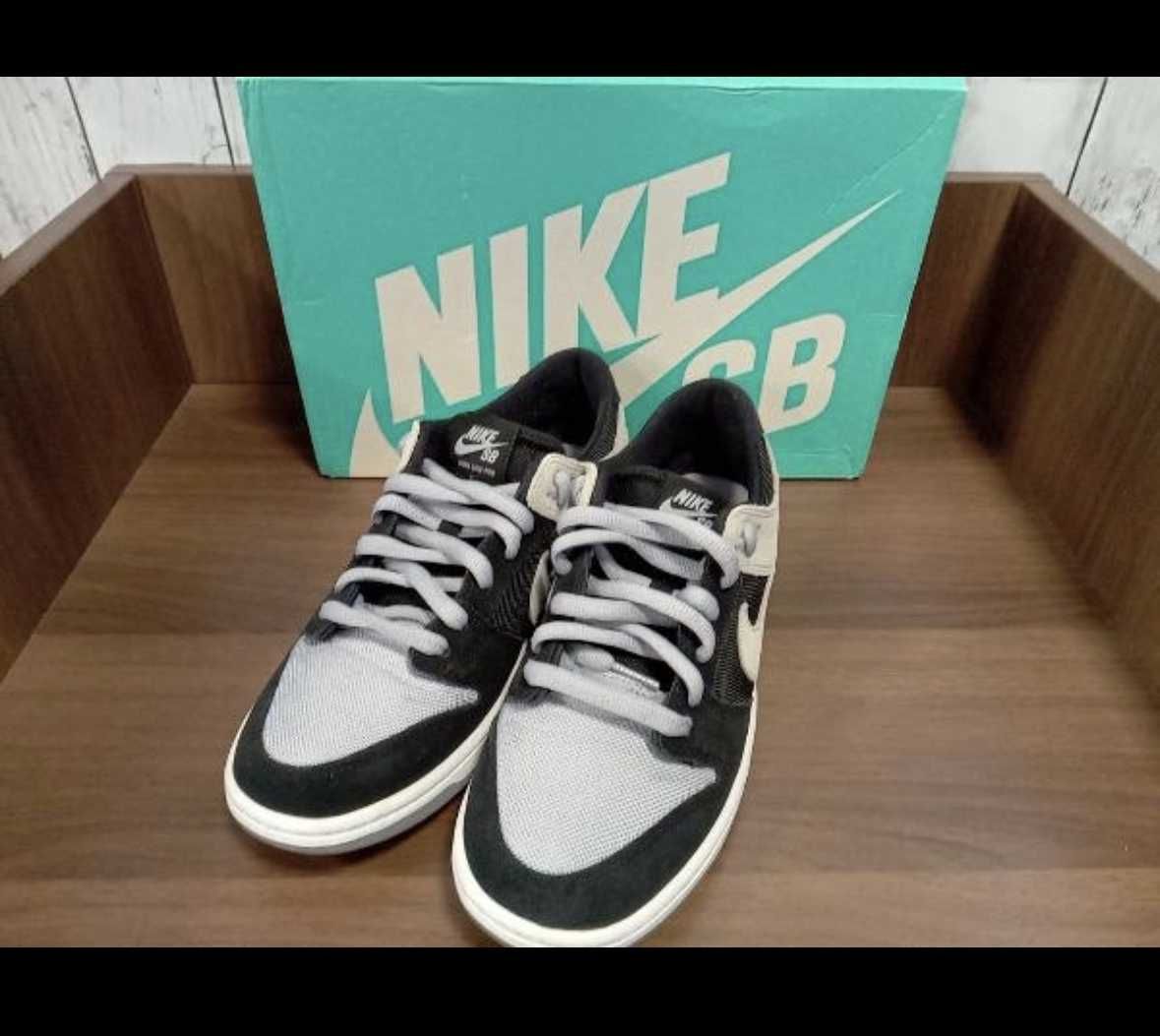 Nike SB Zoom Dunk Low Pro "White/Wolf Grey"