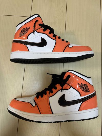 Nike Air Jordan 1 Mid SE "Turf Orange"
