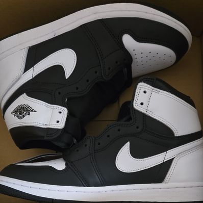 Nike Air Jordan 1 Retro High OG "Black/White"