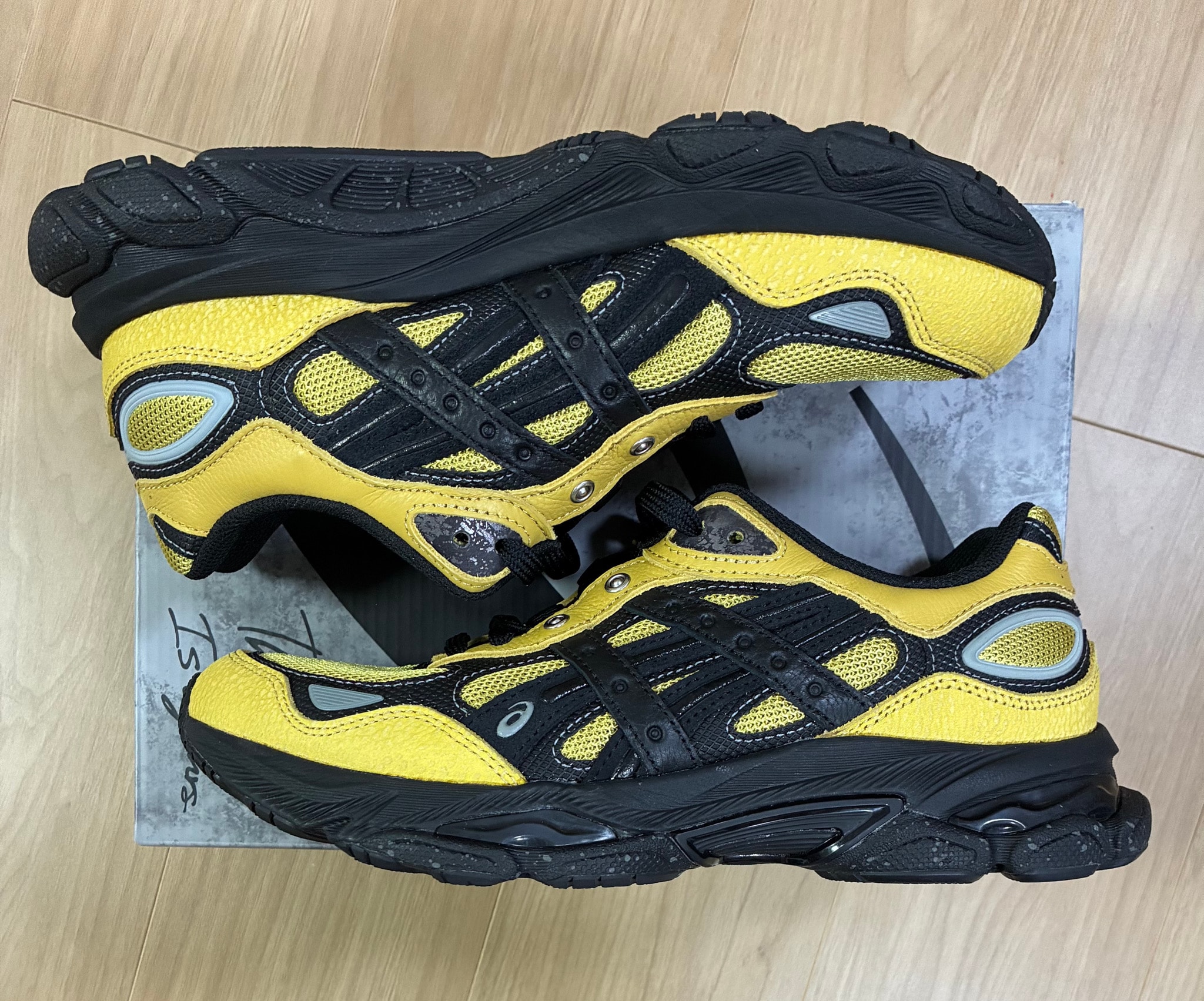 HAL STUDIOS × Asics Gel-NYC 2.0 SSHS "Sulphur/Black"