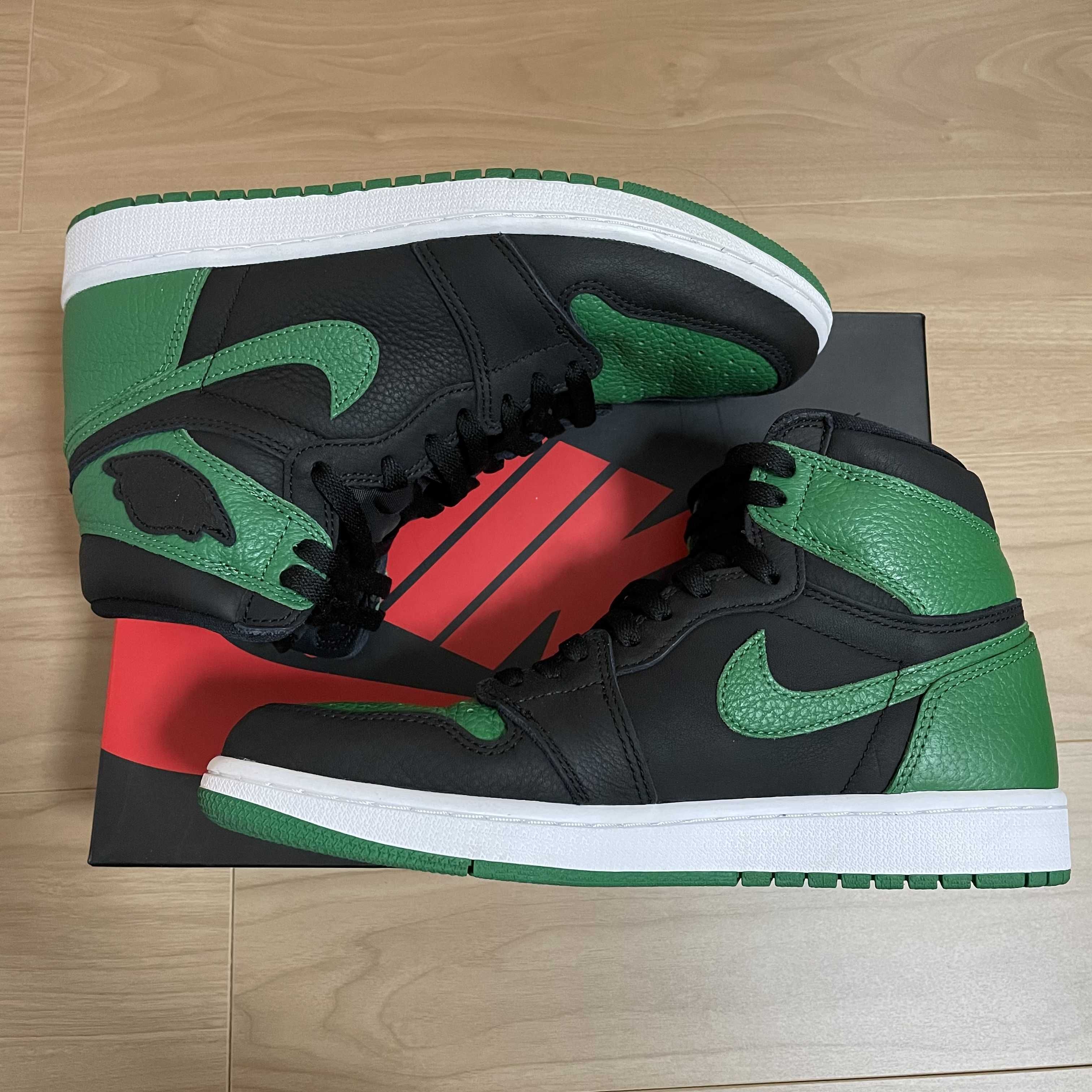 Nike Air Jordan 1 Retro High OG "Black/Pine Green" (2020)