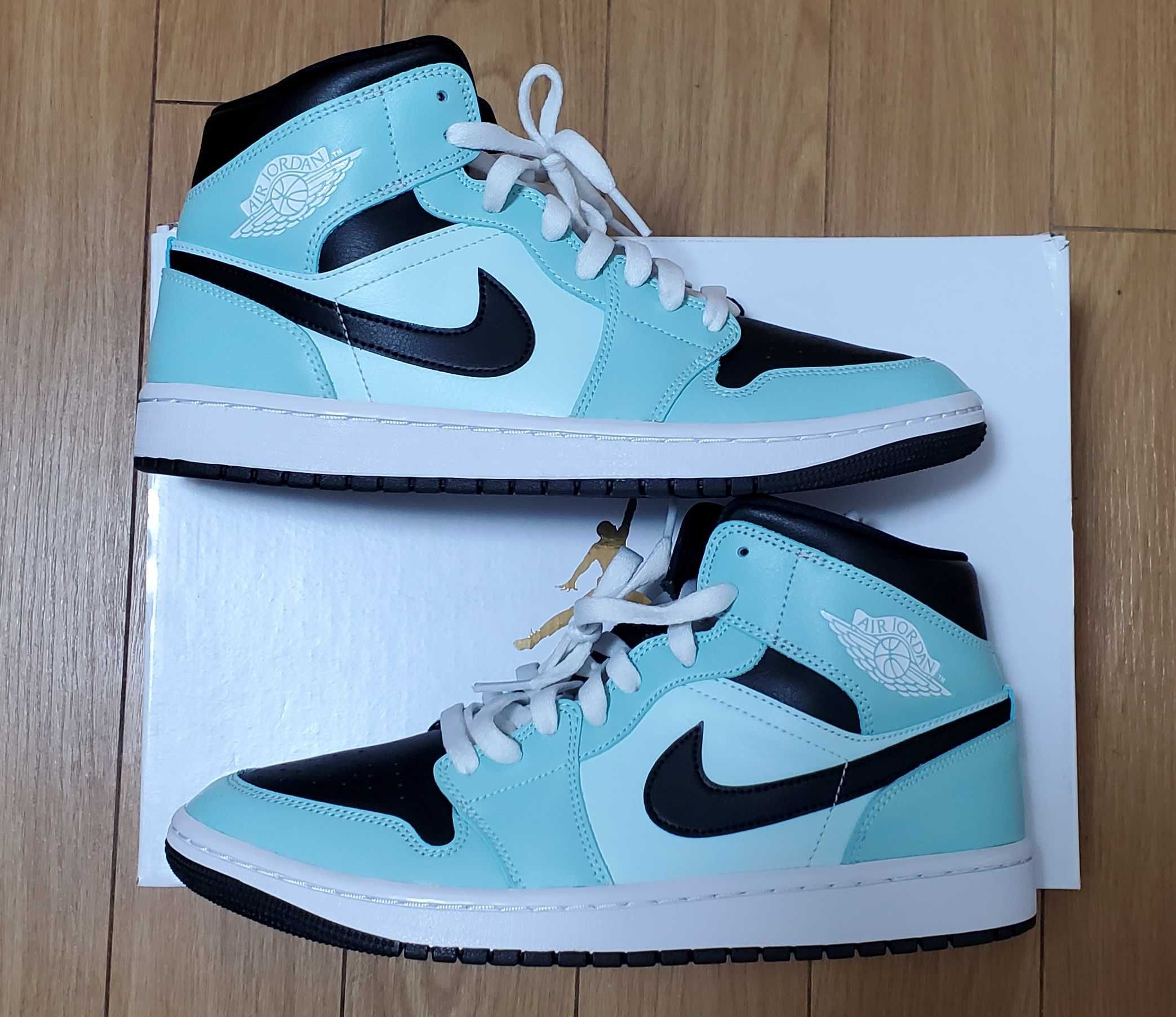 NIKE Women's AIR JORDAN 1 MID "AQUA BLUE"