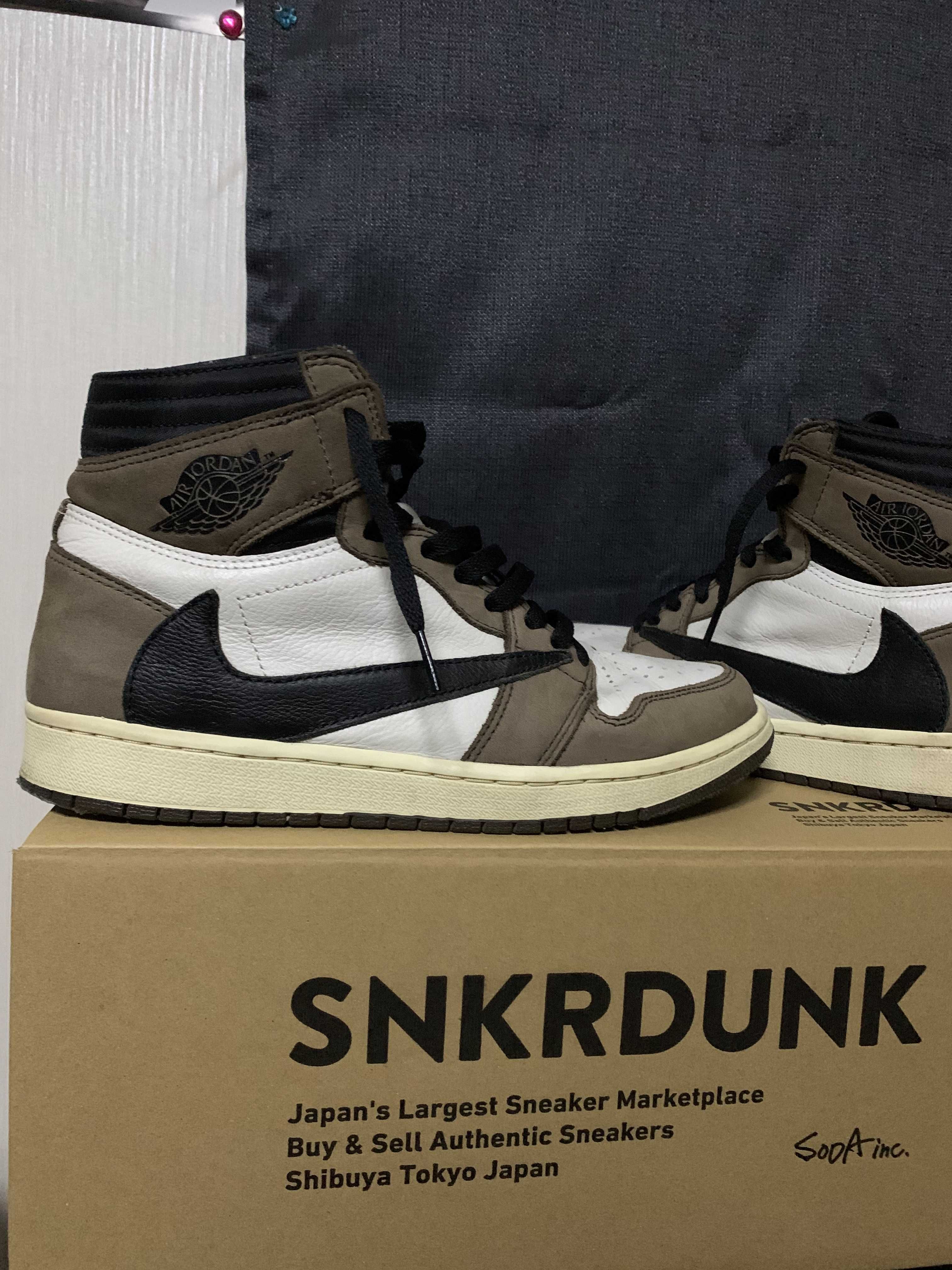 Travis Scott × Nike Air Jordan 1 Retro High OG TS SP "Sail/Dark Mocha"