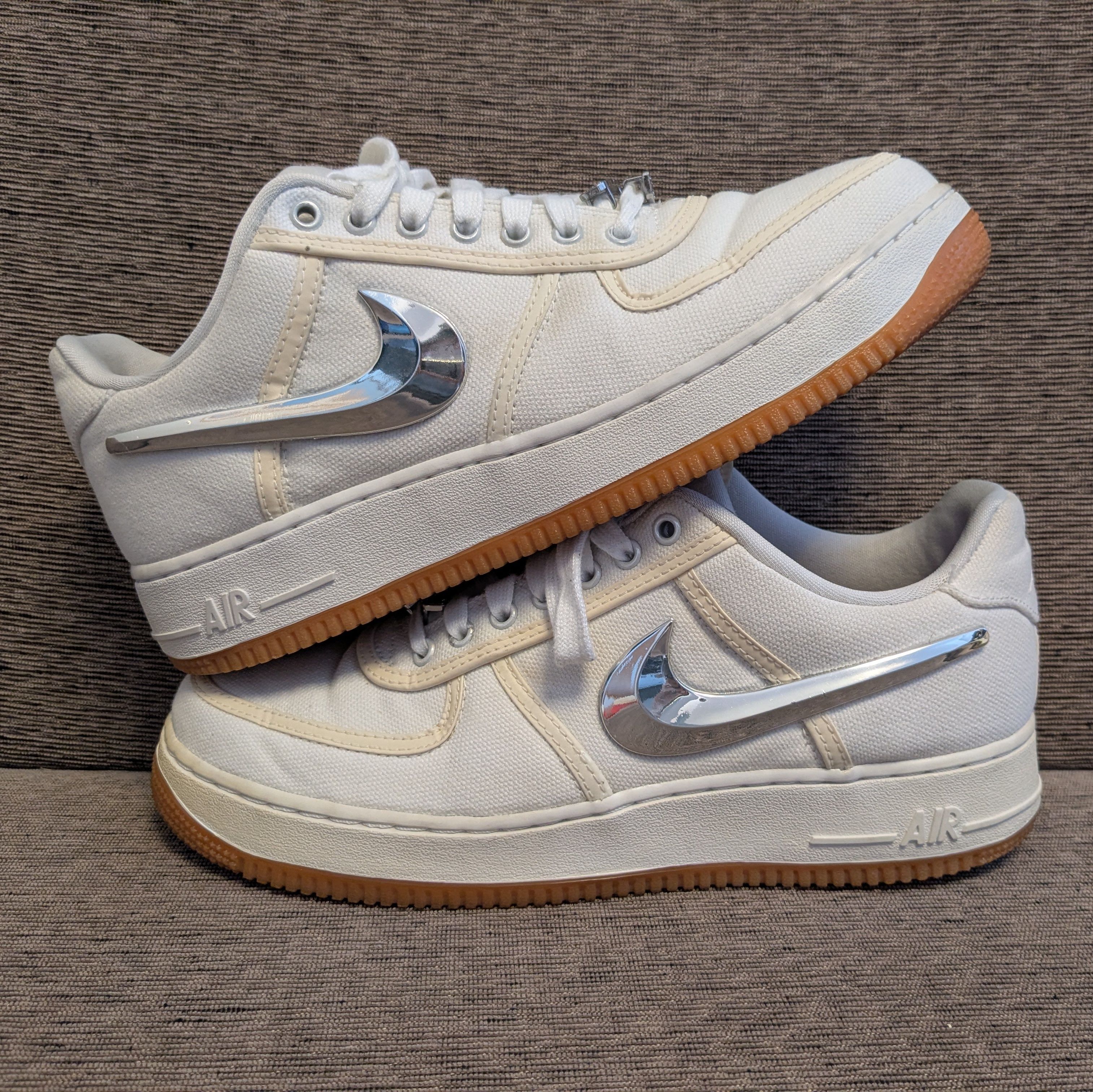 Travis Scott × Nike Air Force 1 Low  (AF100)