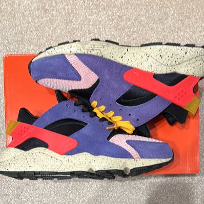 size? × Nike Air Huarache "Court Purple/Bright Crimson"