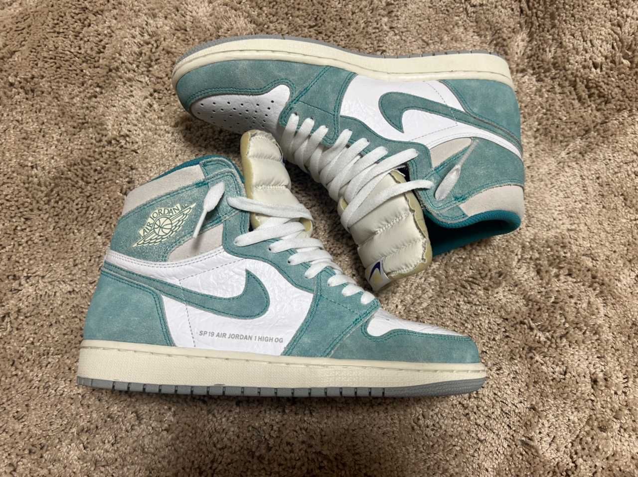 Nike Air Jordan 1 Retro High OG "Turbo Green"