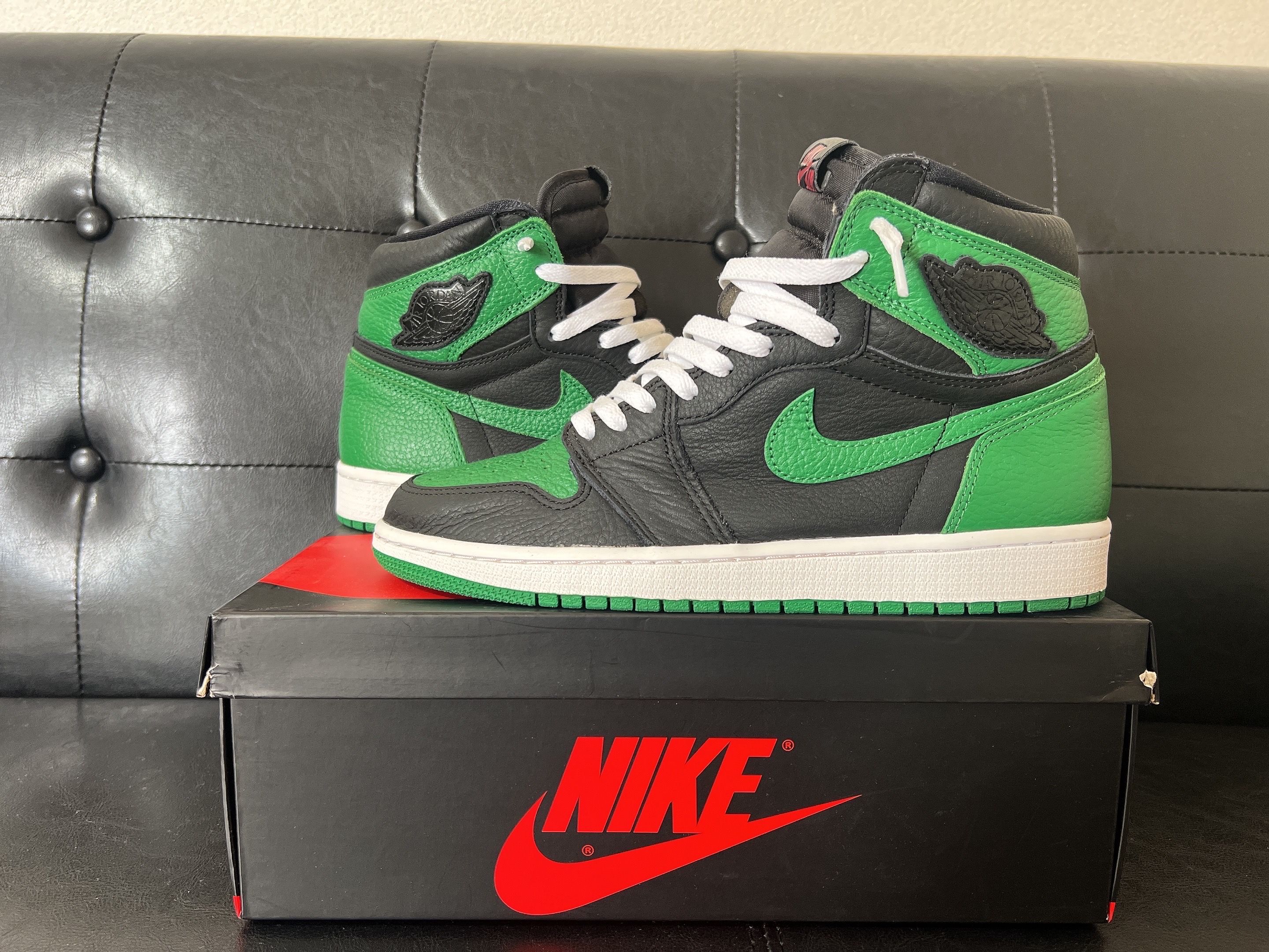 Nike Air Jordan 1 Retro High OG "Black/Pine Green" (2020)      
