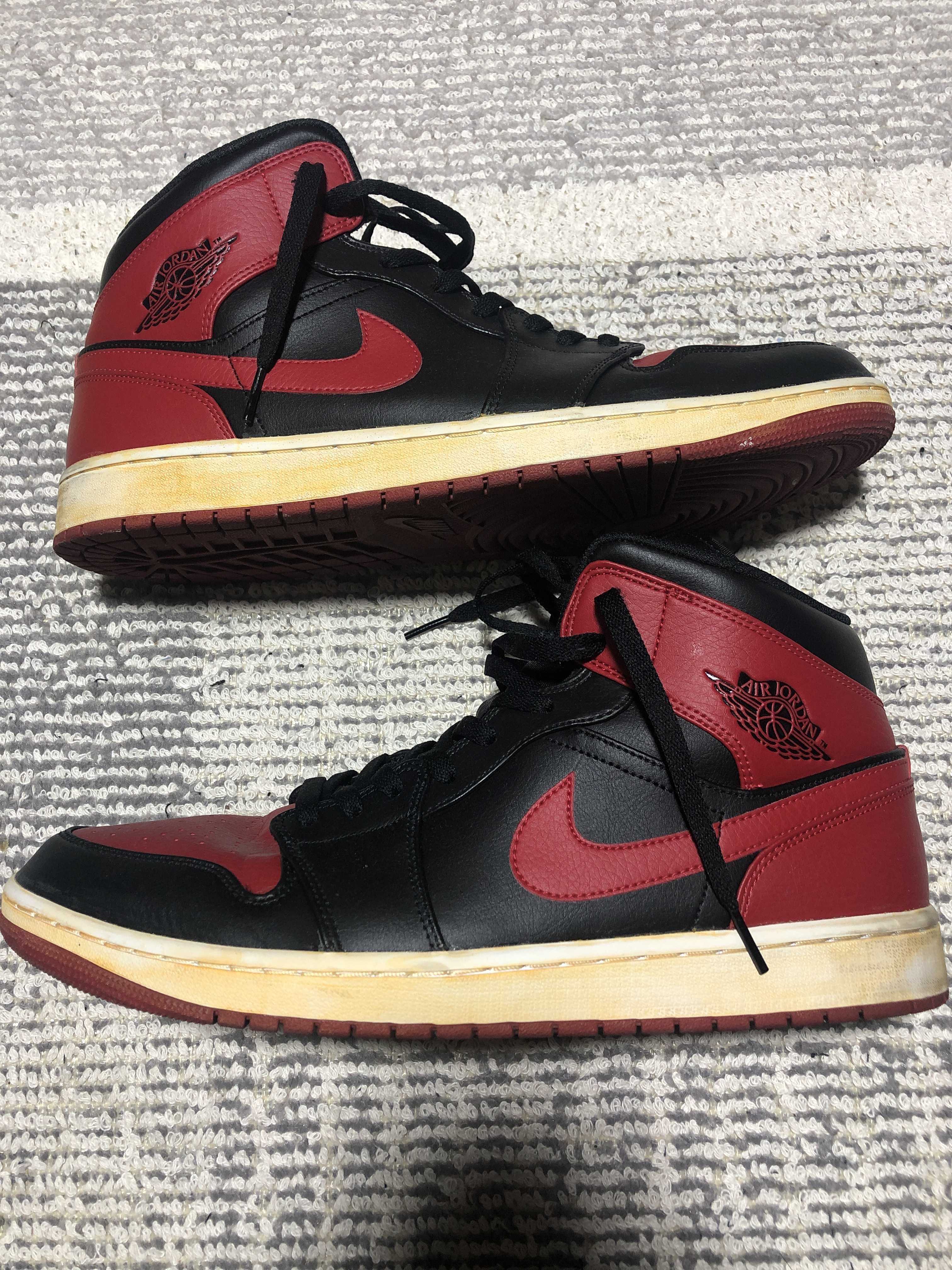 Nike Air Jordan 1 Mid "Bred"
