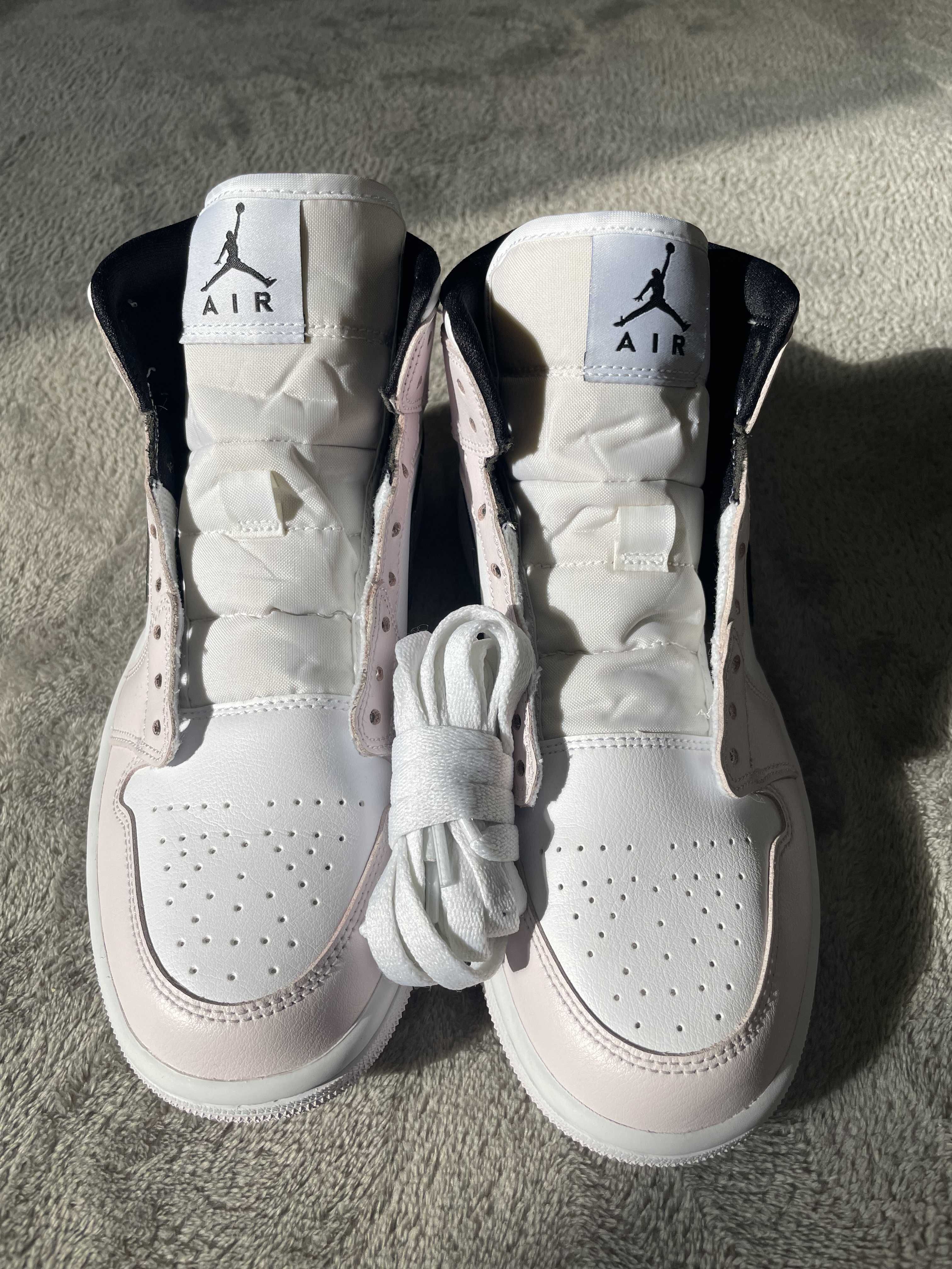 Nike Women's Air Jordan 1 Mid "Light Violet/White/Black"