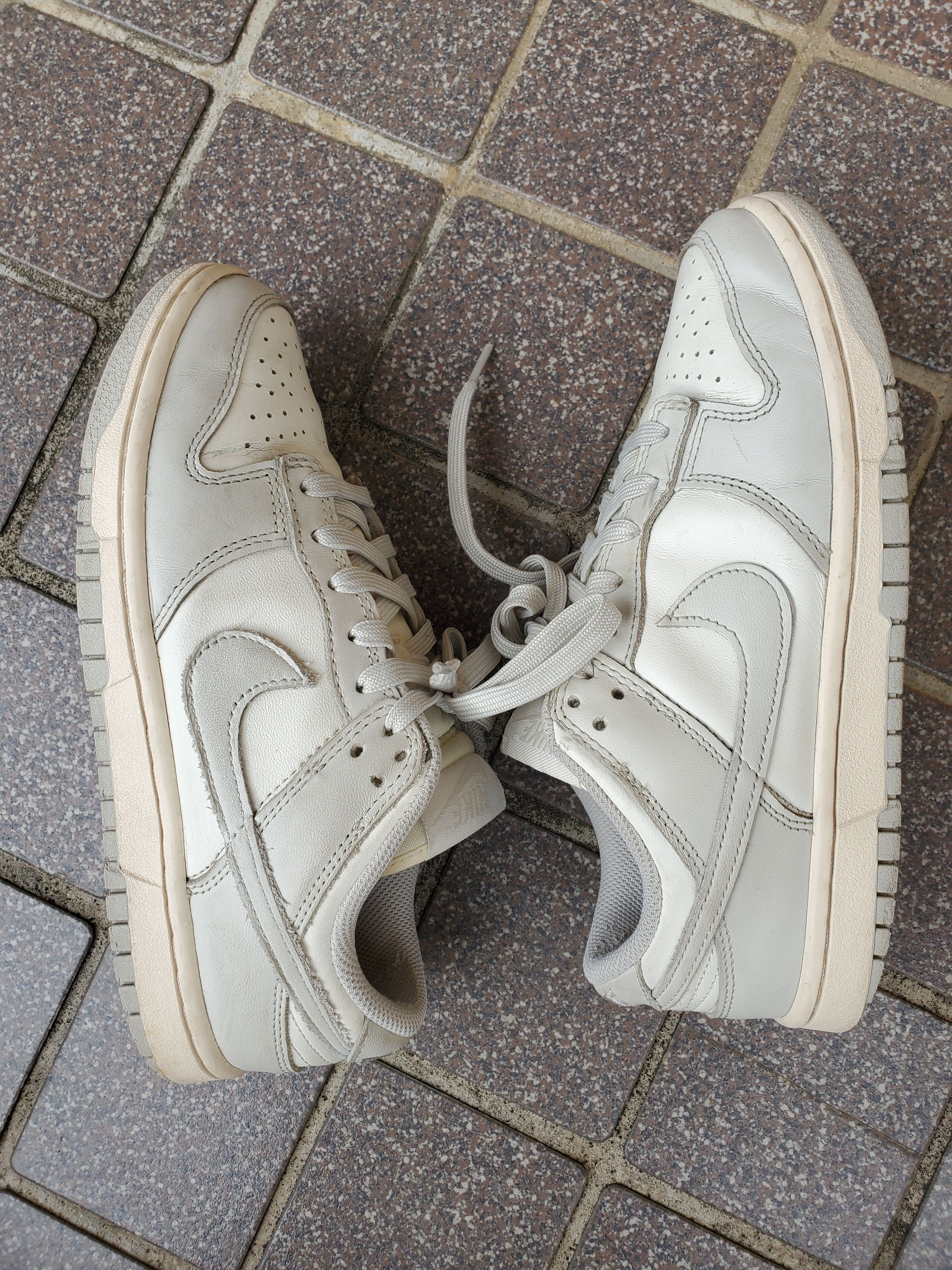 Nike Women's Dunk Low "Light Bone"