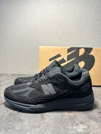 New Balance 991V2 "Triple Black"