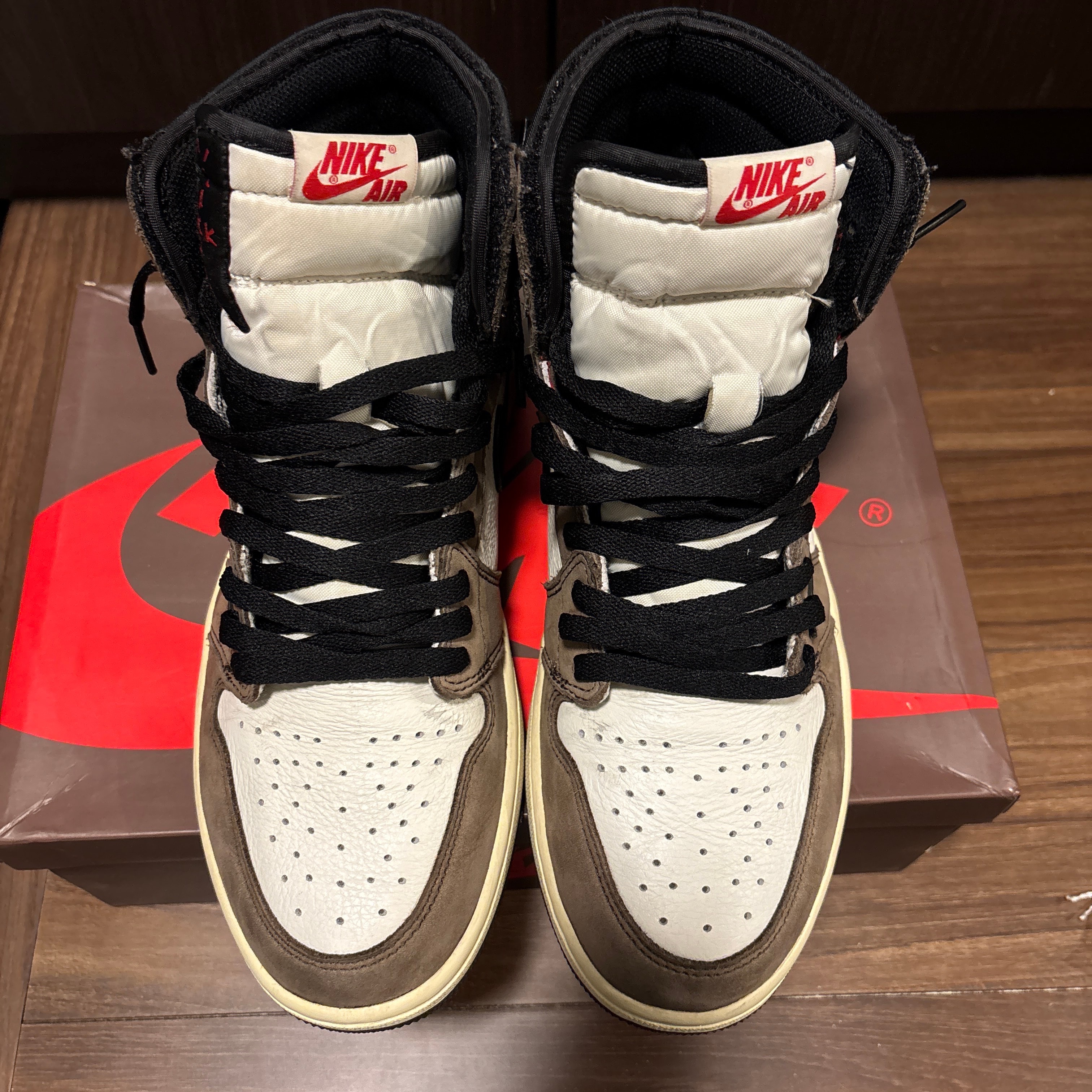 Travis Scott × Nike Air Jordan 1 Retro High OG TS SP "Sail/Dark Mocha"