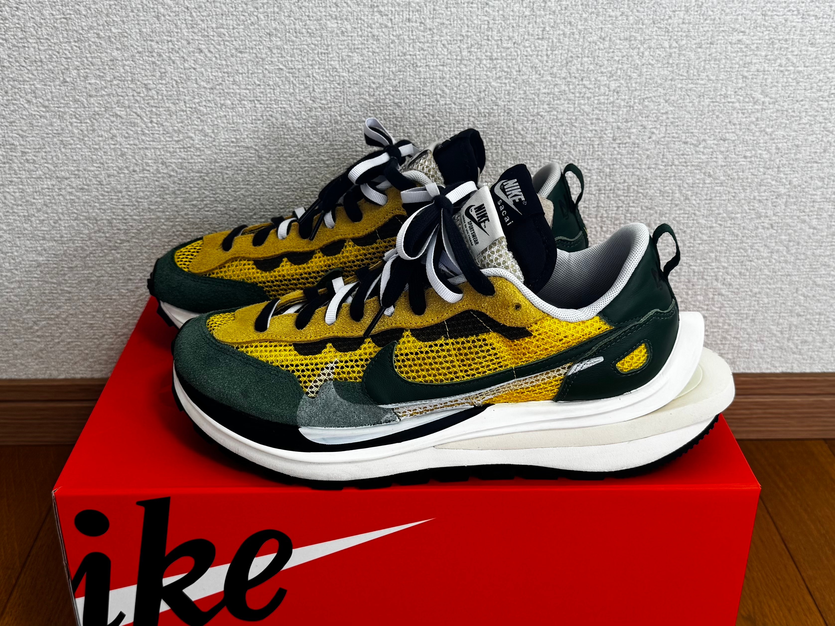 sacai × Nike Vapor Waffle "Tour Yellow/Stadium Green-Sail"