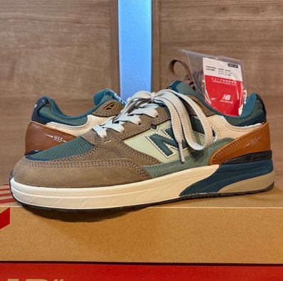 New Balance Numeric Andrew Reynolds 933 "Mushroom/New Spruce"