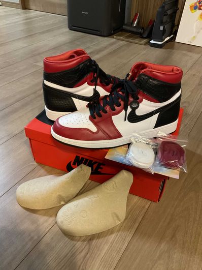 Nike Women's Air Jordan 1 High OG "Satin Red"