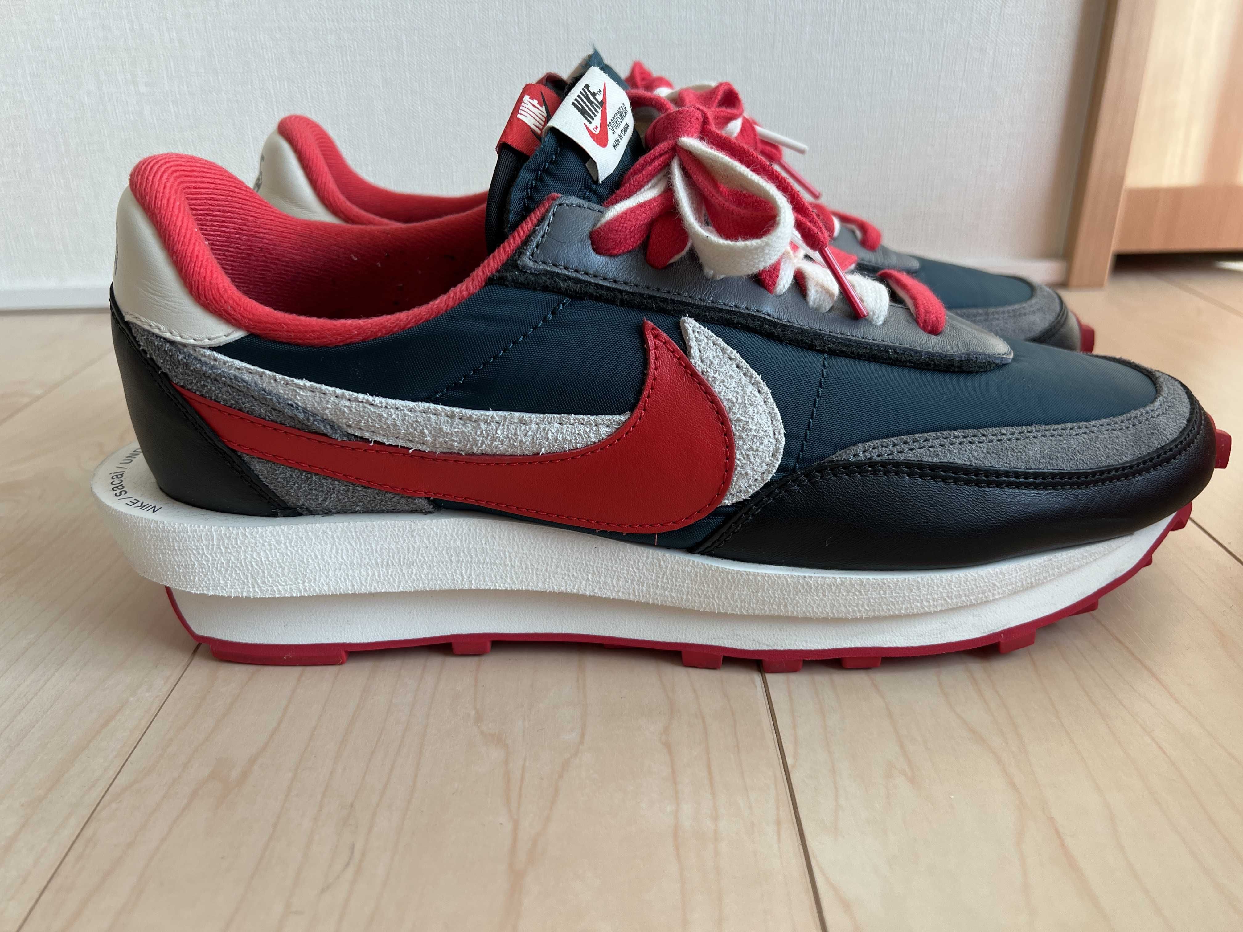 UNDERCOVER × sacai × Nike LD Waffle "Midnight Spruce/Pale Ivory-Dark Grey-University Red"