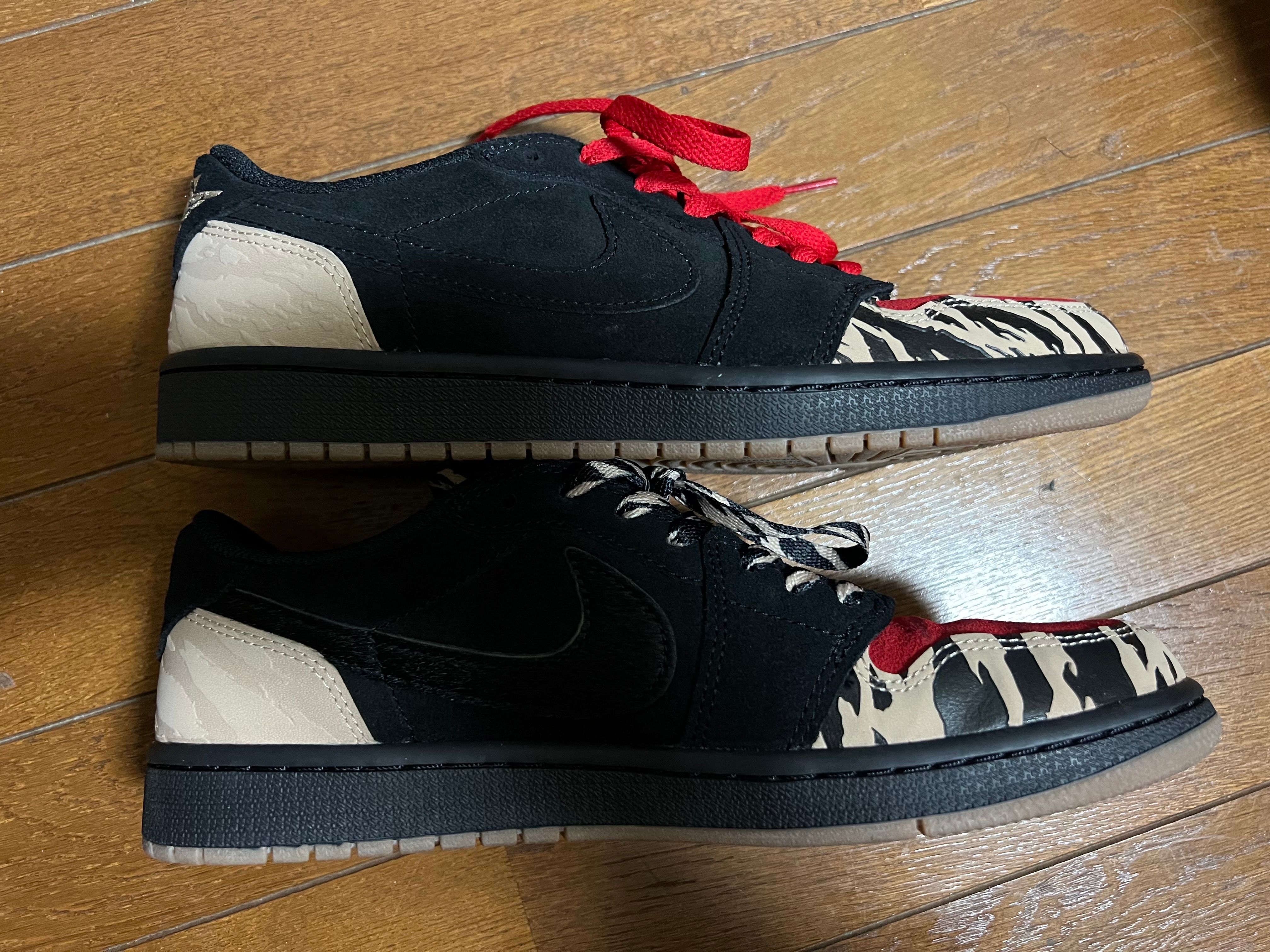 Sole Fly × Nike Air Jordan 1 Low "Black and Sport Red"