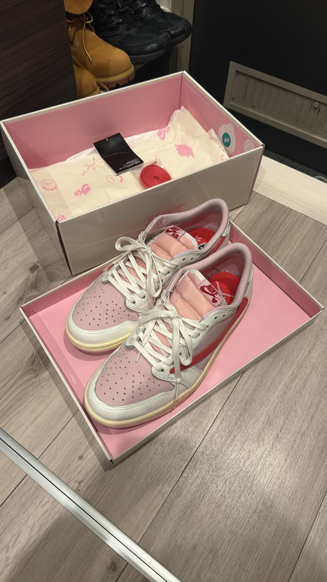 Travis Scott × Nike Air Jordan 1 Retro Low OG "Sail/Tropical Pink"