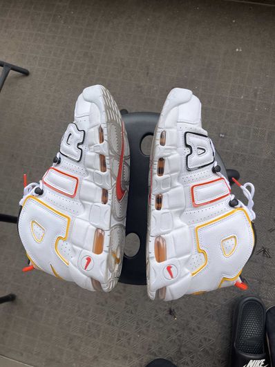 NIKE AIR MORE UPTEMPO "RAYGUNS"