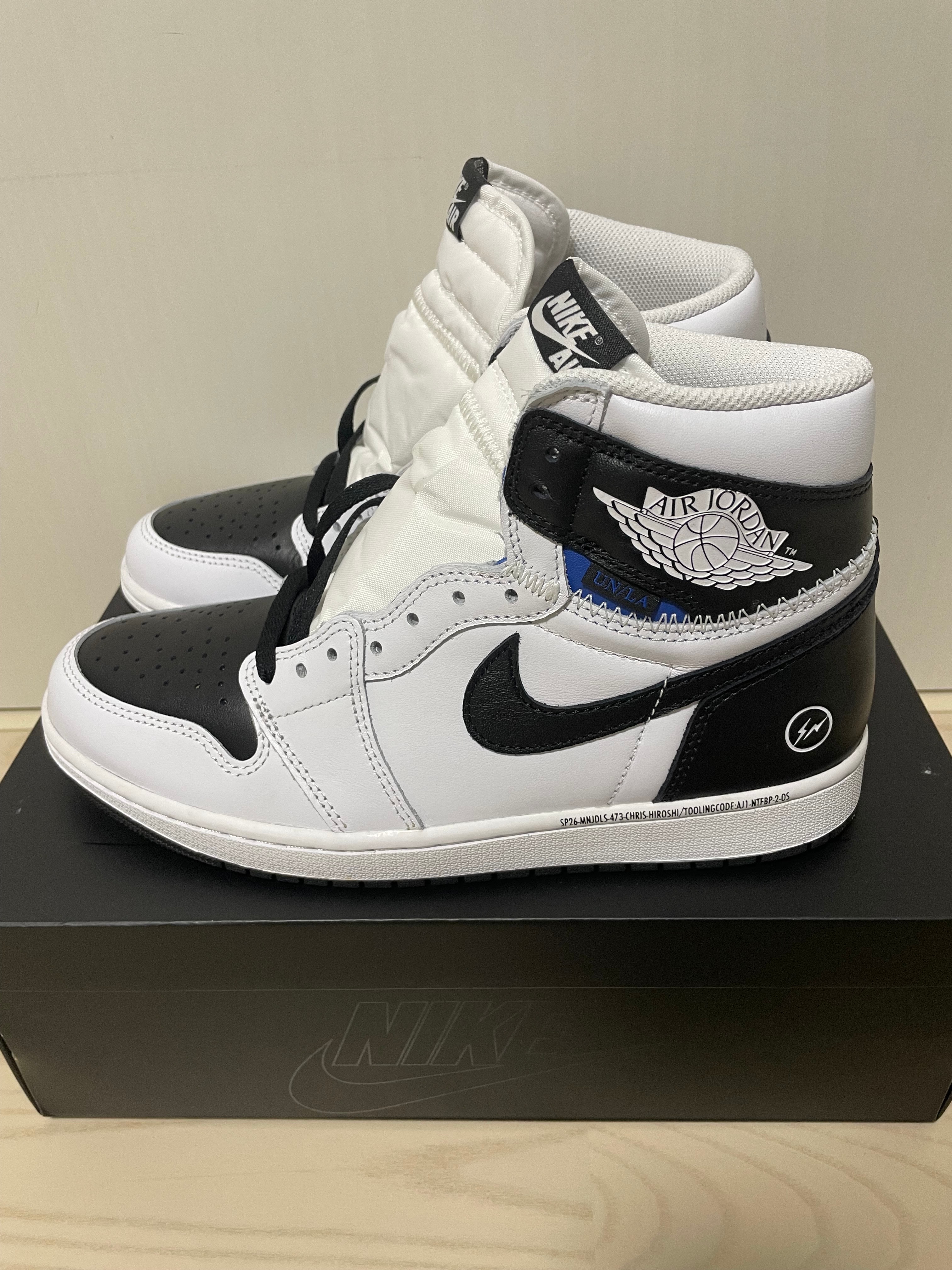 フラグメントデザイン × ユニオン × ナイキ エアジョーダン1 レトロ ハイ OG "ブラック/ホワイト"