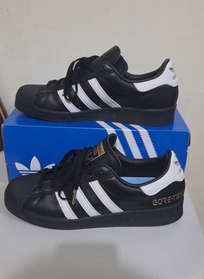 atmos Exclusive adidas Superstar 82 GORE-TEX "Core Black/Footwear White/Gold Metallic"