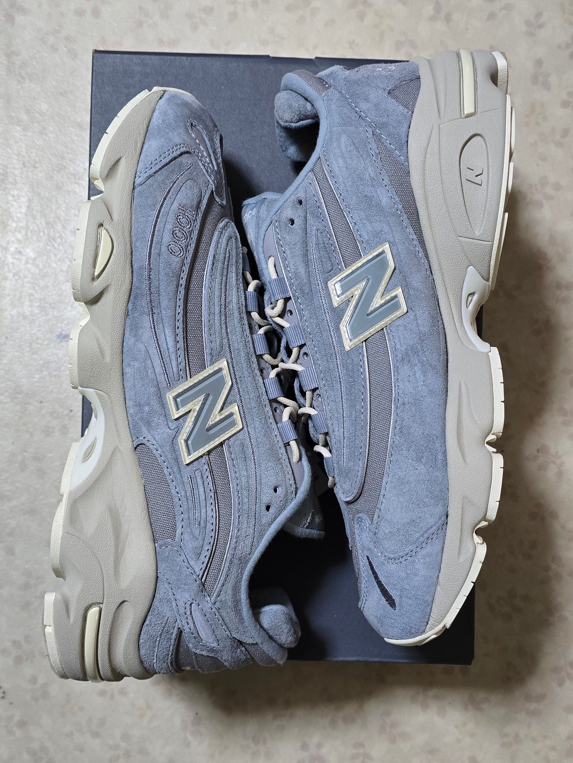 KITH × New Balance 1000 "Quarry"