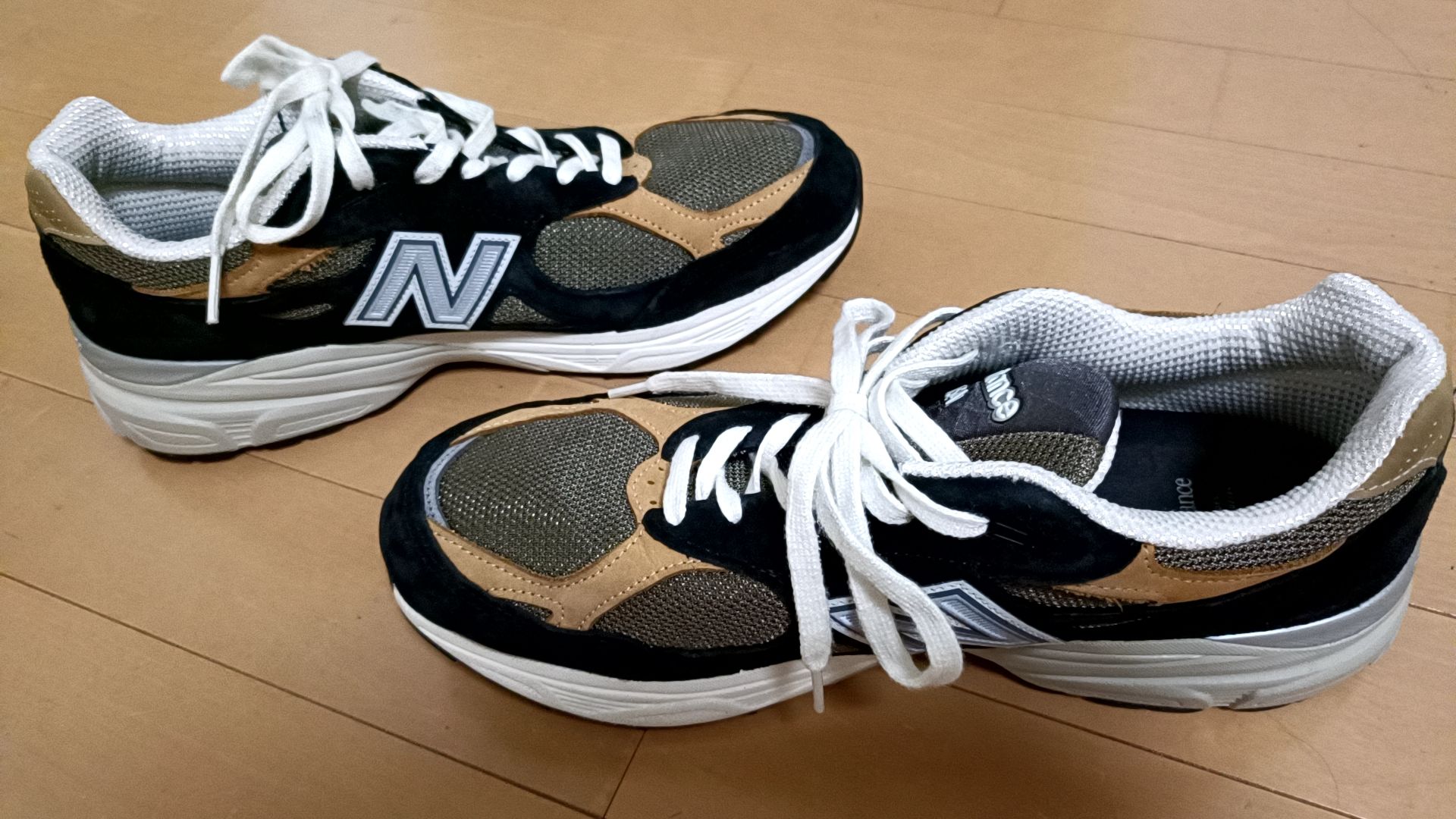 New Balance 990V3 "Black Tan"