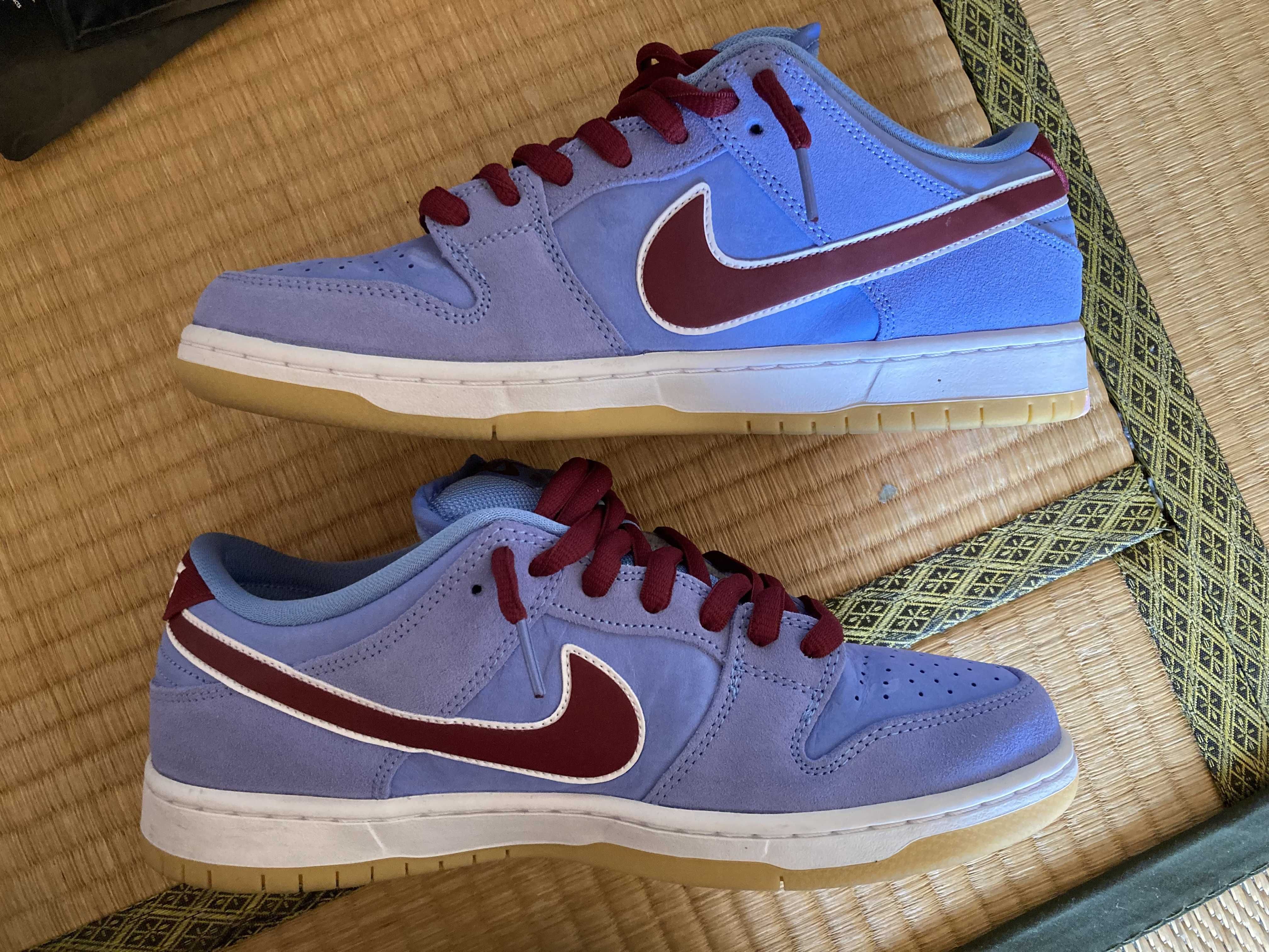 Nike SB Dunk Low Pro "Philadelphia Phillies/Valor Blue and Team Maroon"