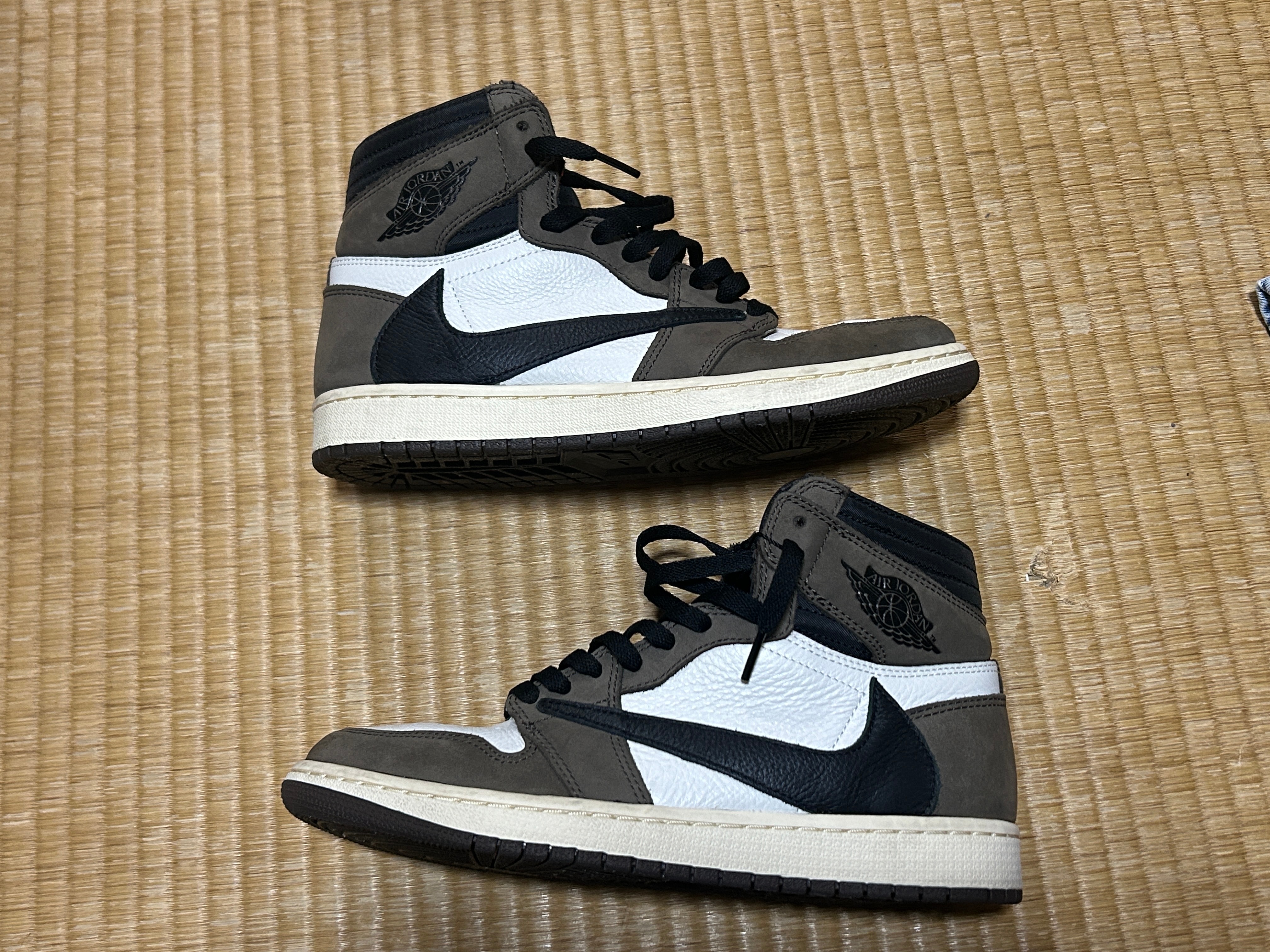 Travis Scott × Nike Air Jordan 1 Retro High OG TS SP "Sail/Dark Mocha"