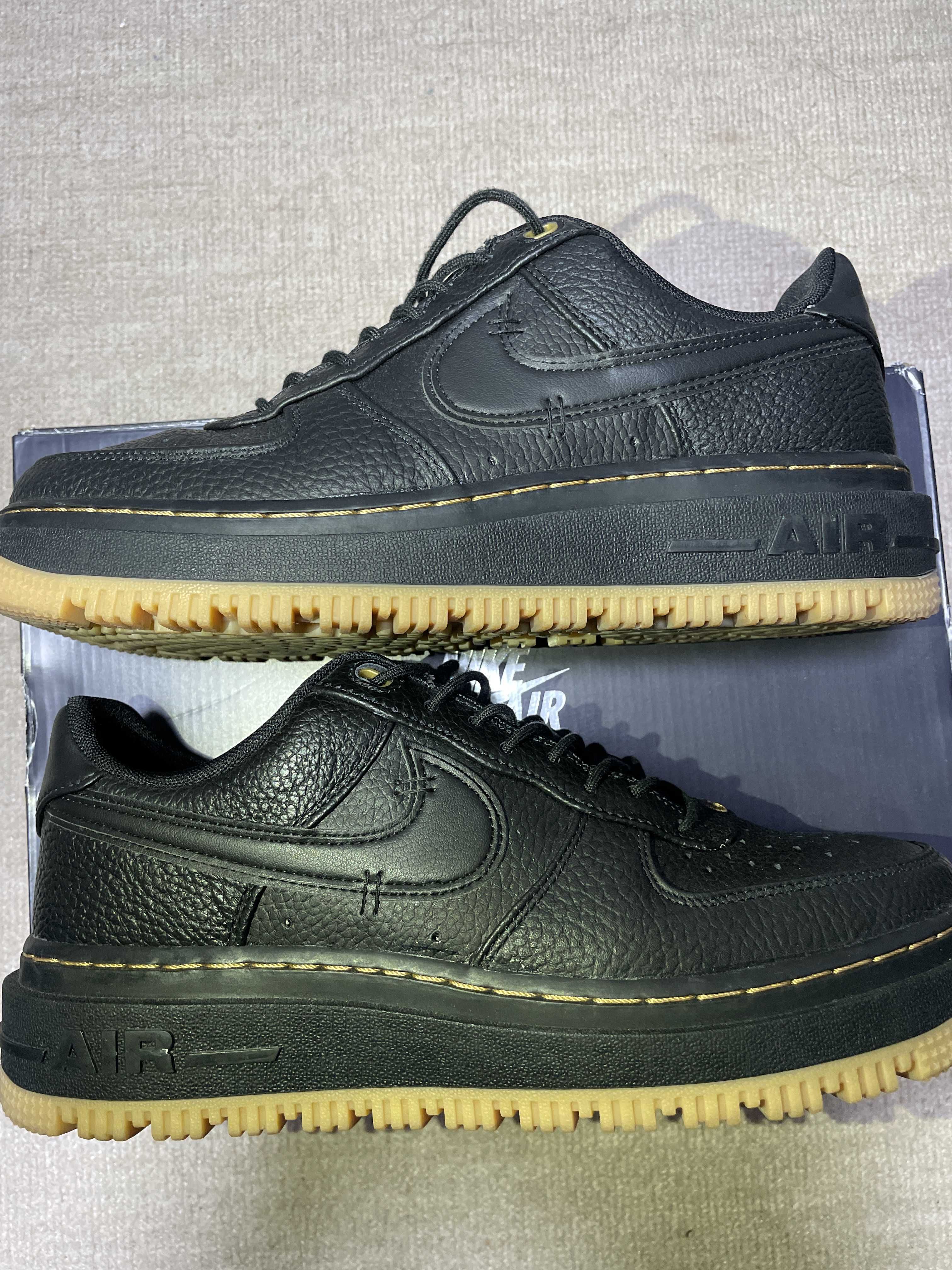 Nike Air Force 1 Low Luxe "Black"