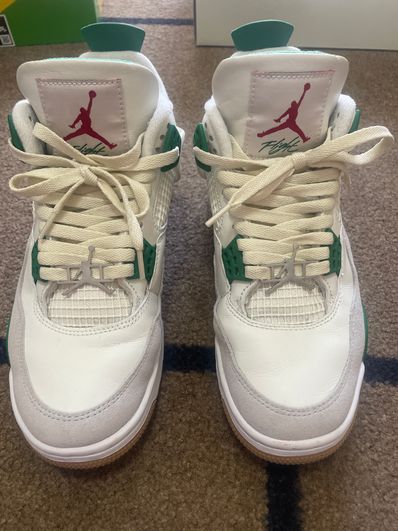 Nike SB × Air Jordan 4 Retro SP "Pine Green"