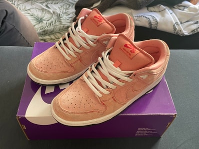 Nike SB Dunk Low "Pink Pig"