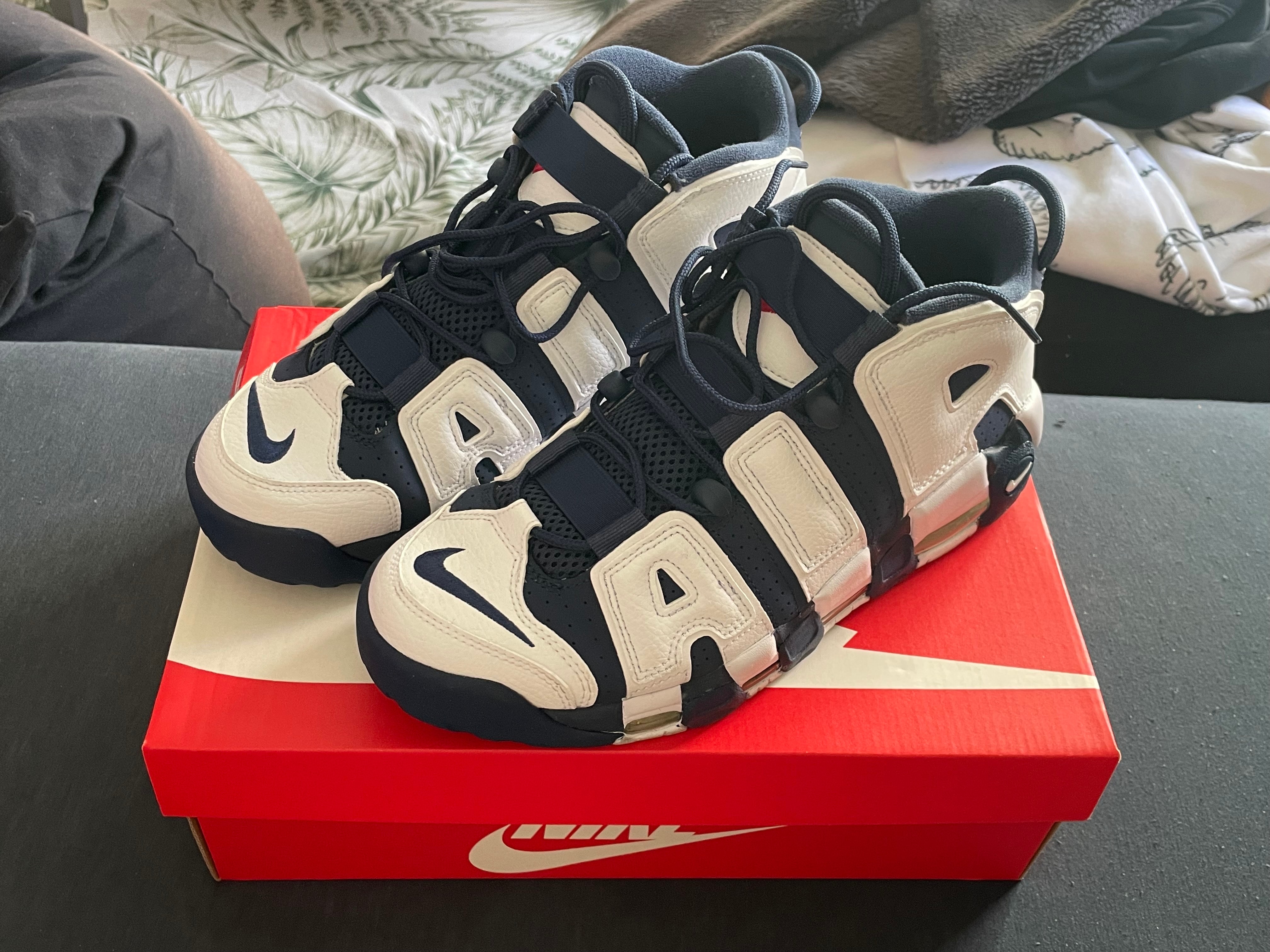 ナイキ エアモアアップテンポ・モアテン (NIKE Air More Uptempo) の