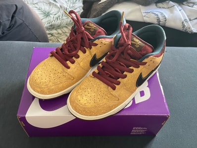 Nike SB Dunk Low Pro "City of Cinema/Celestial Gold and Dark Team Red"