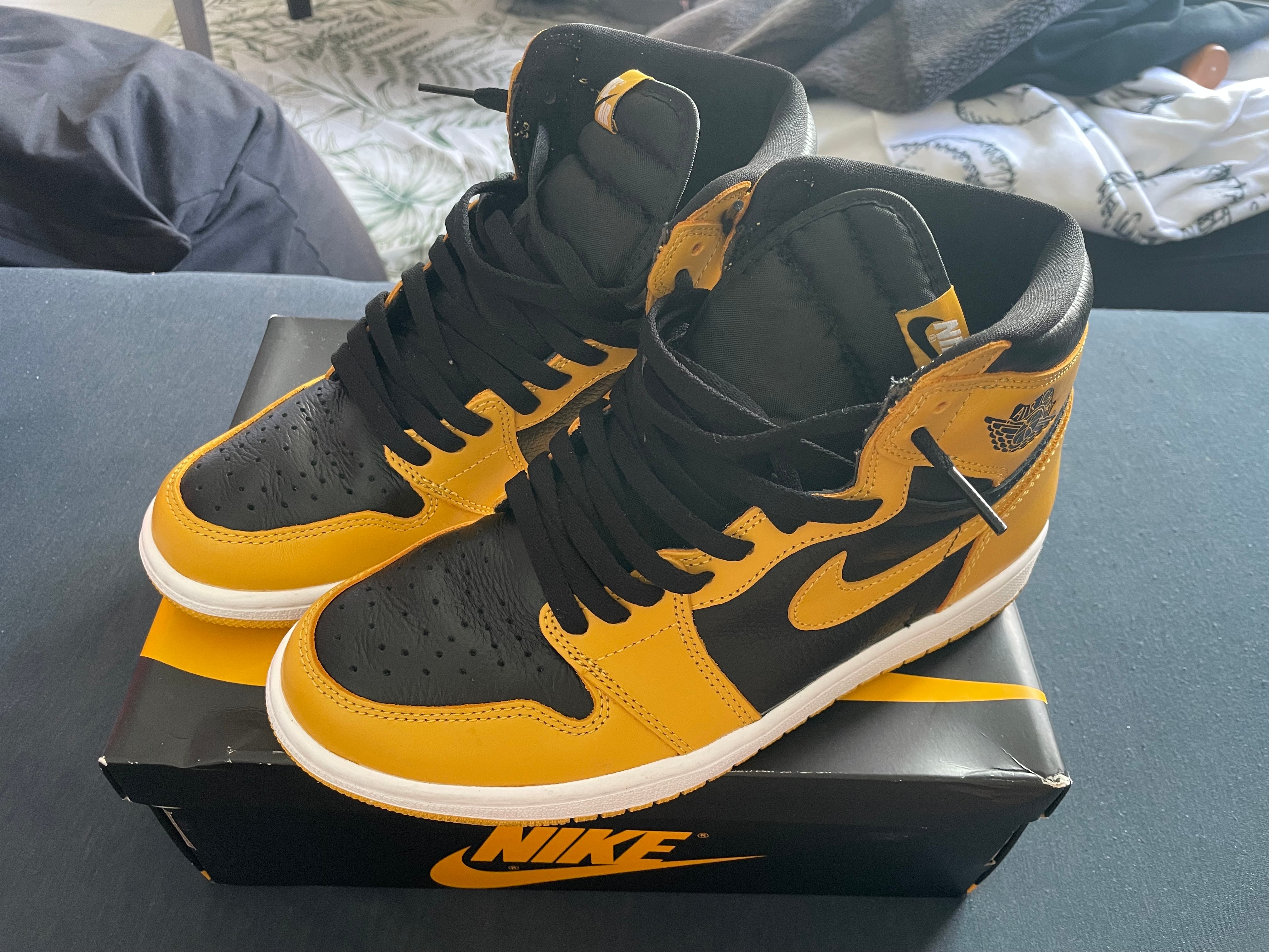 Nike Air Jordan 1 High OG "Pollen"