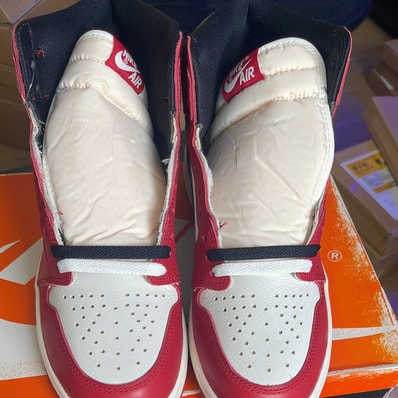 Nike Air Jordan 1 High OG "Lost & Found/Chicago"