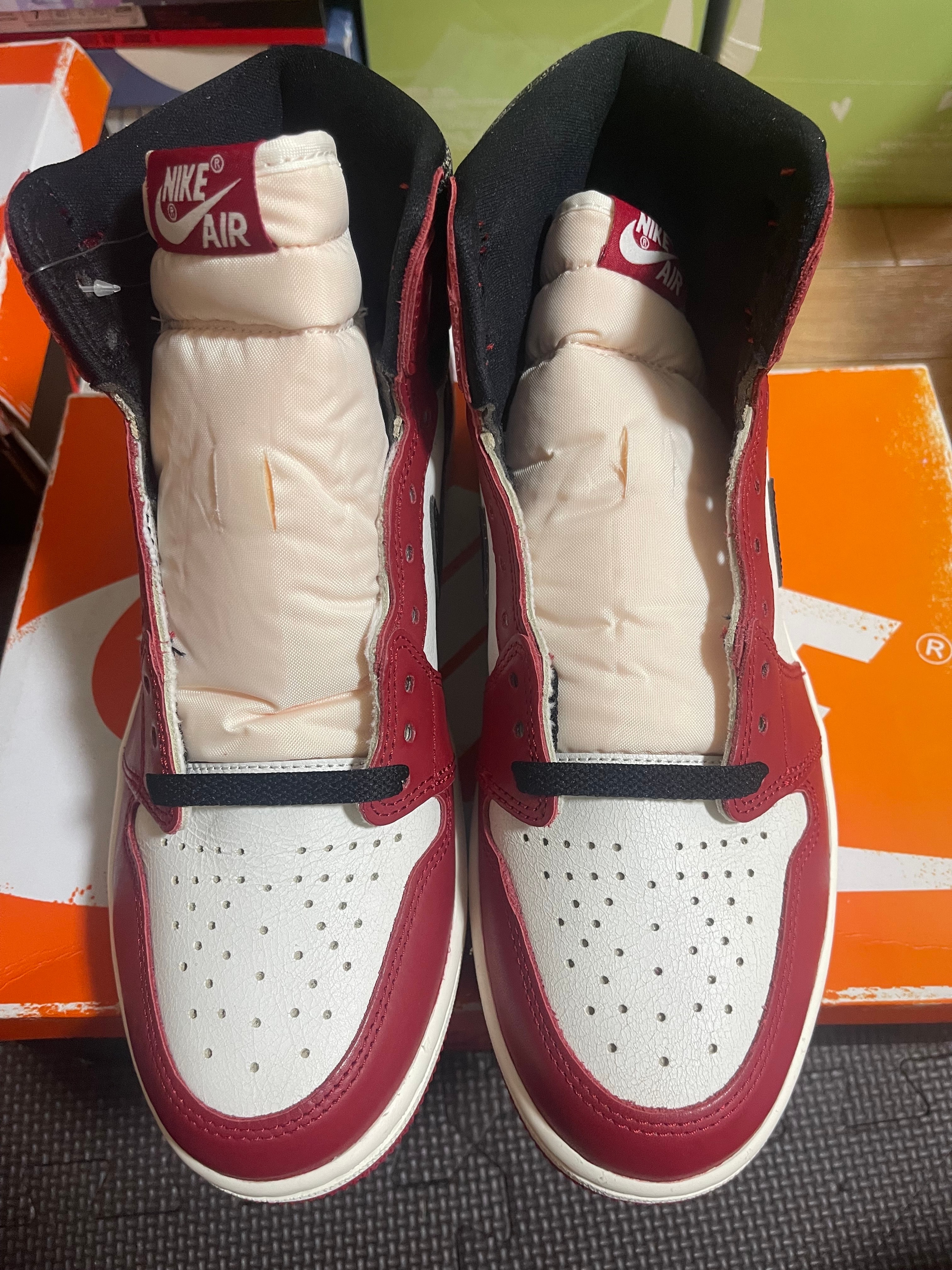 Nike Air Jordan 1 High OG "Lost & Found/Chicago"