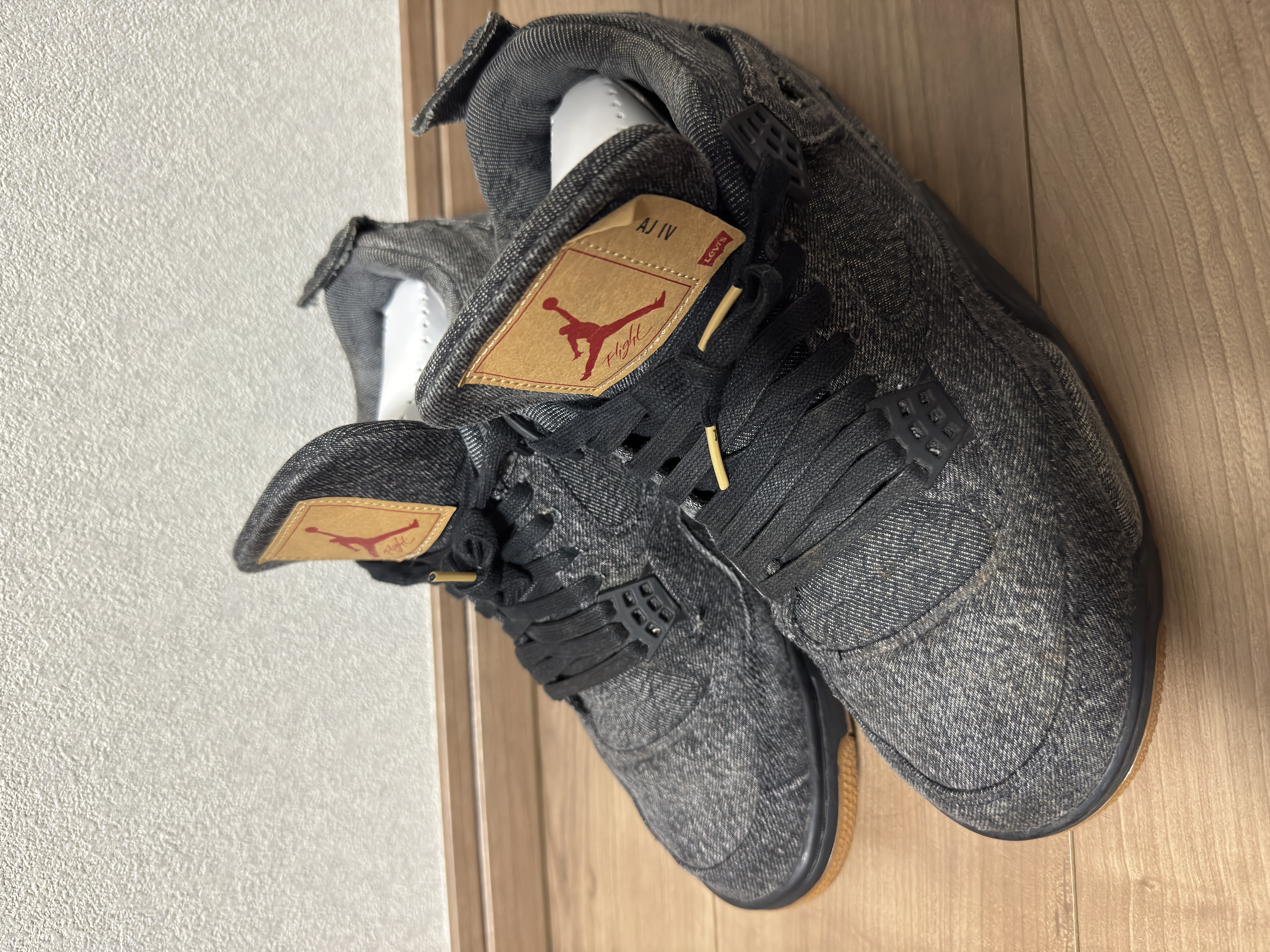 Nike × Levi's Air Jordan 4 "Black Denim" (LEVIS Tab)