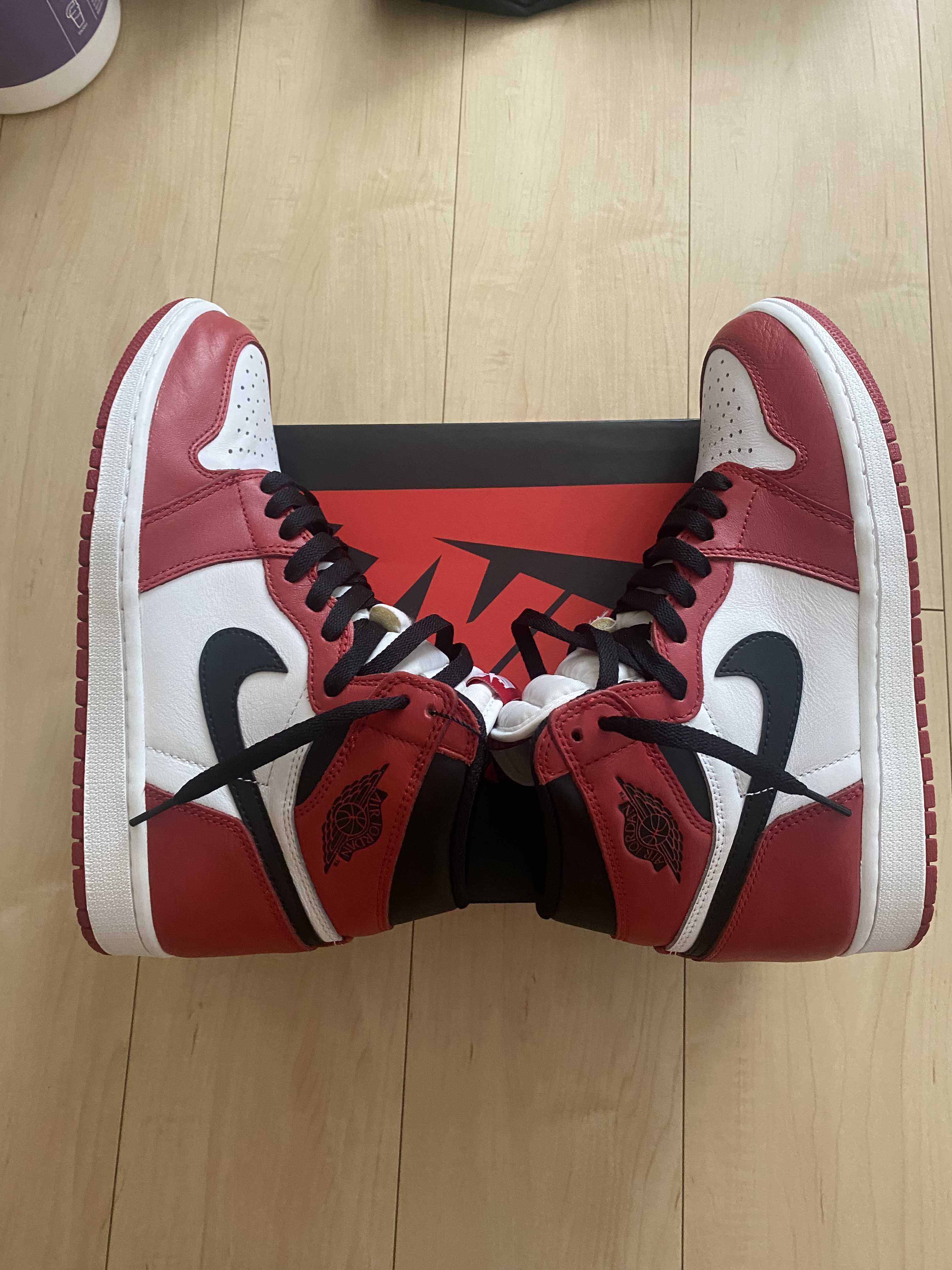 Nike Air Jordan 1 Retro High "Chicago" (2015)