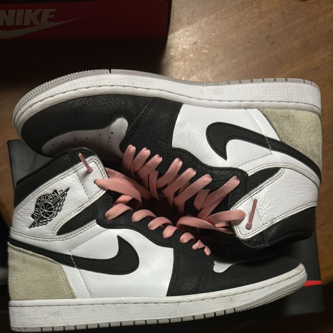 Nike Air Jordan 1 High OG "Bleached Coral"