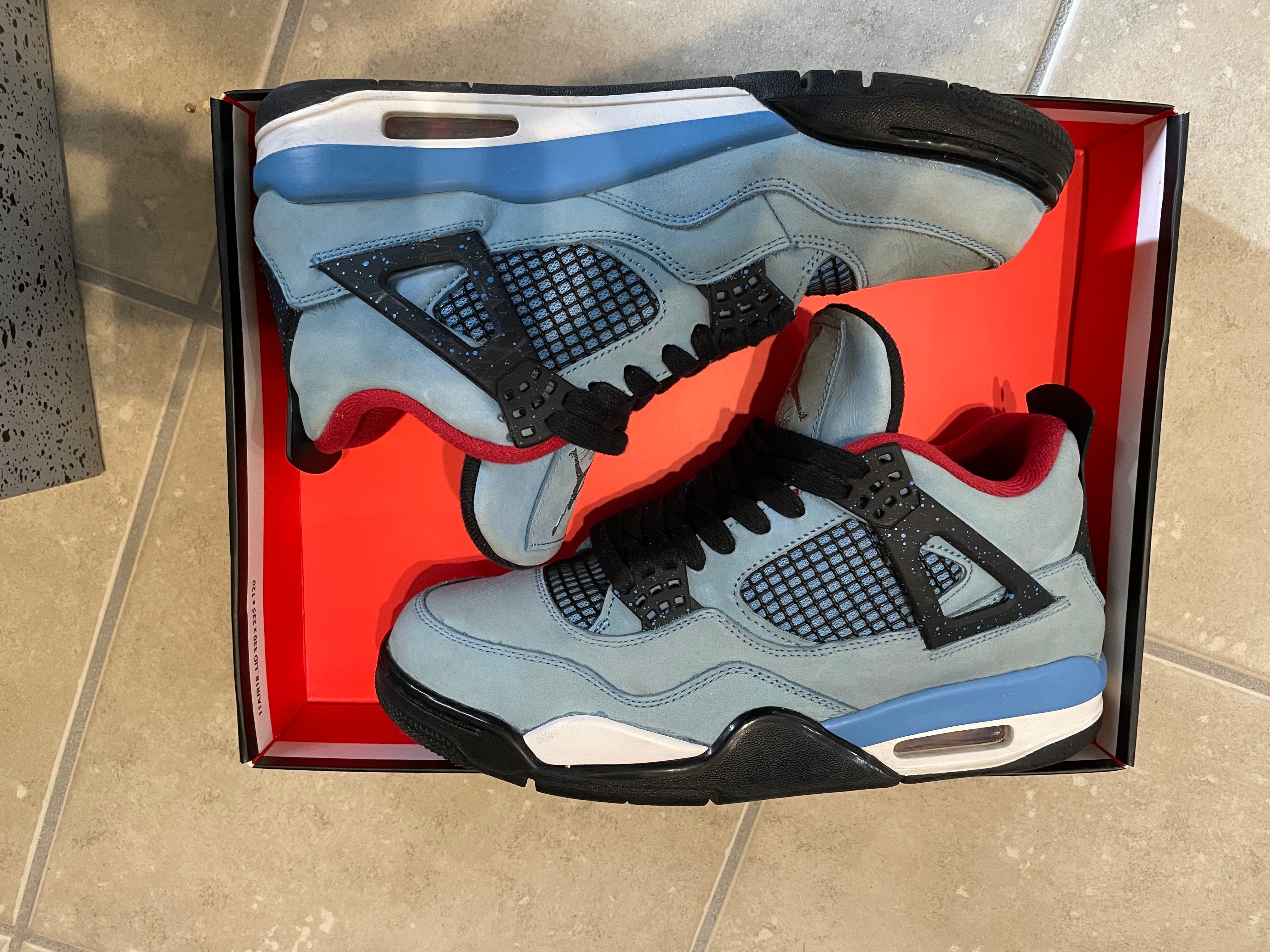 Travis Scott × Nike Air Jordan 4 Retro Cactus Jack "University Blue"